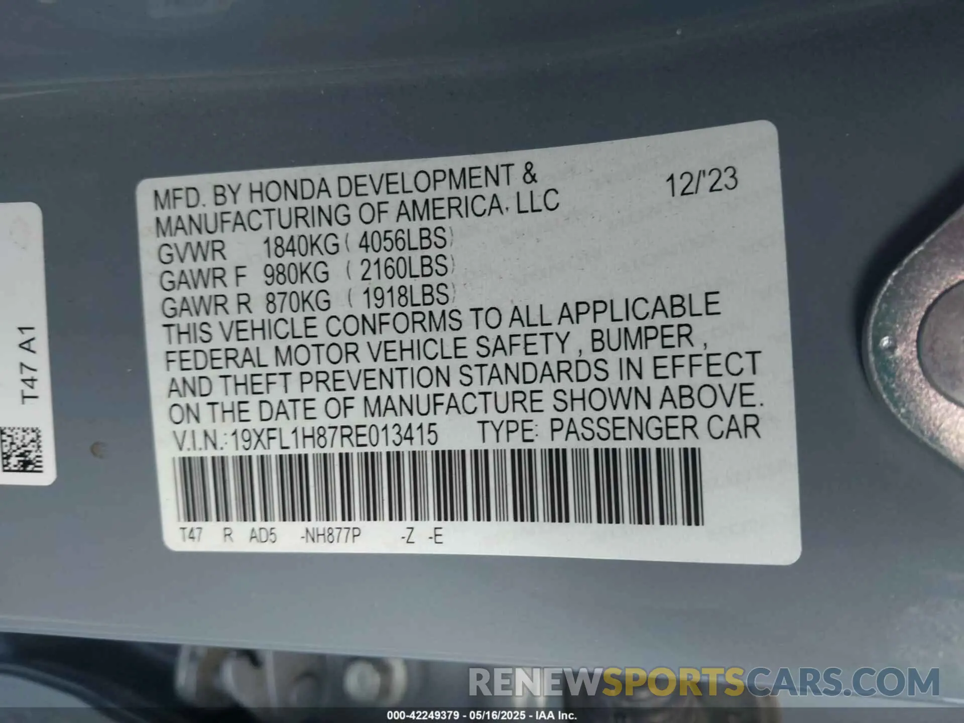 9 Photograph of a damaged car 19XFL1H87RE013415 HONDA CIVIC 2024