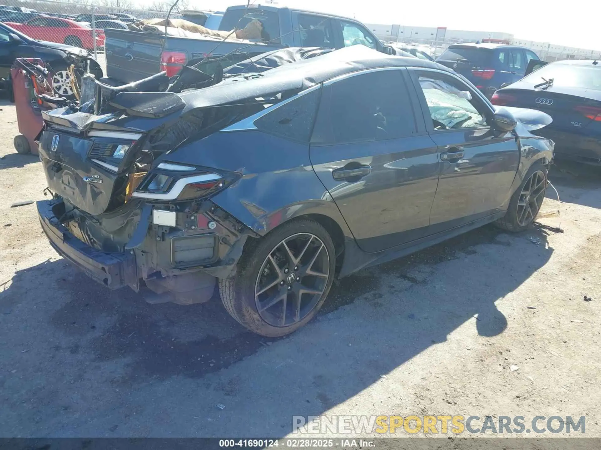 4 Photograph of a damaged car 19XFL1H87RE016721 HONDA CIVIC 2024