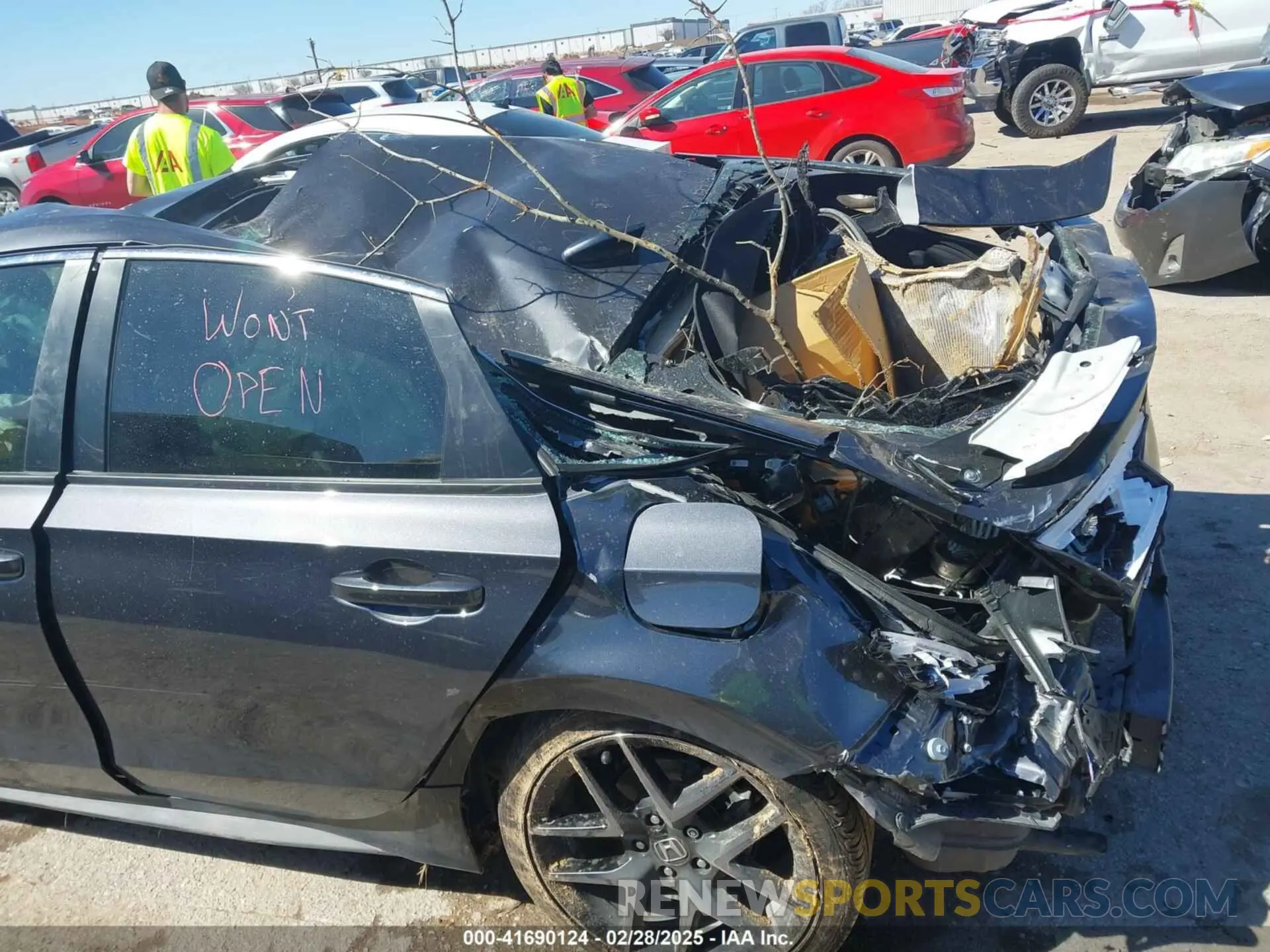 6 Photograph of a damaged car 19XFL1H87RE016721 HONDA CIVIC 2024