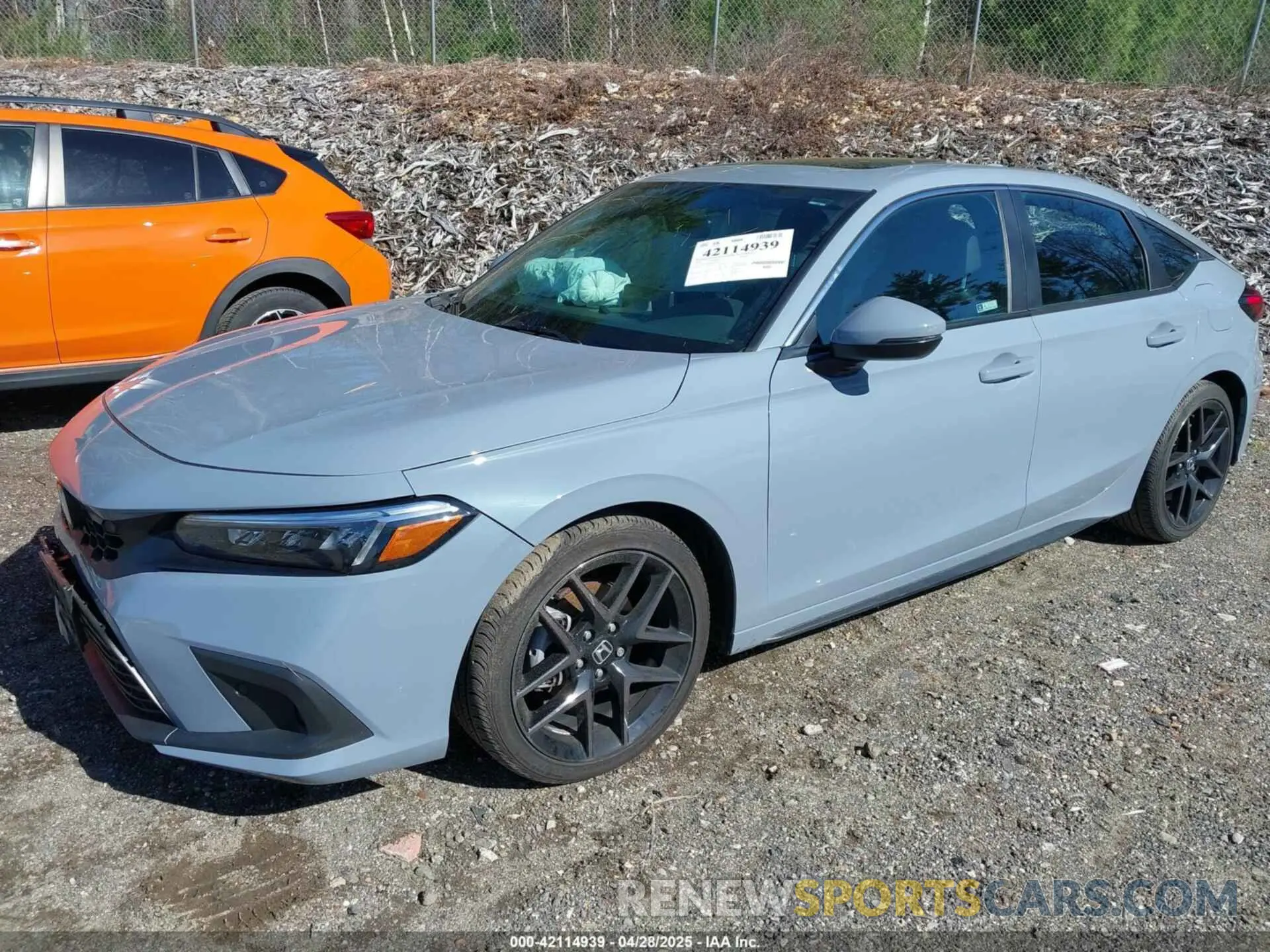 2 Photograph of a damaged car 19XFL1H87RE027945 HONDA CIVIC 2024