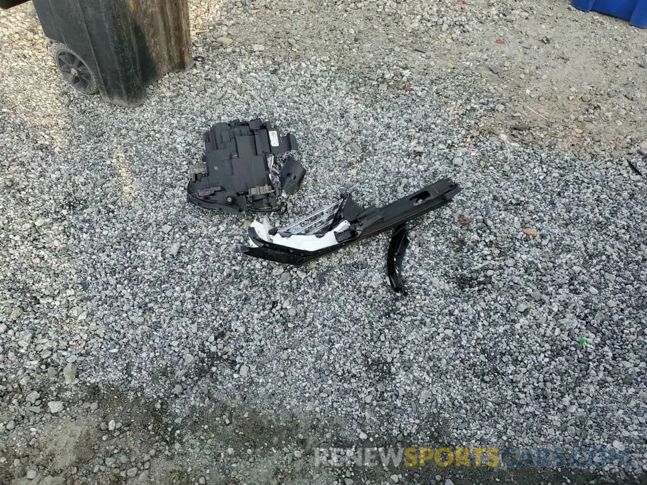 14 Photograph of a damaged car 19XFL1H87RE032496 HONDA CIVIC 2024