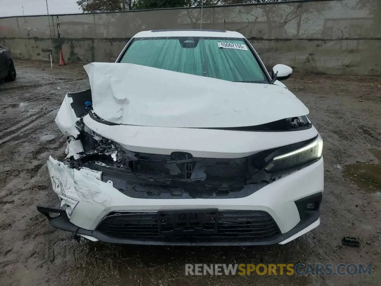 5 Photograph of a damaged car 19XFL1H88RE011916 HONDA CIVIC 2024