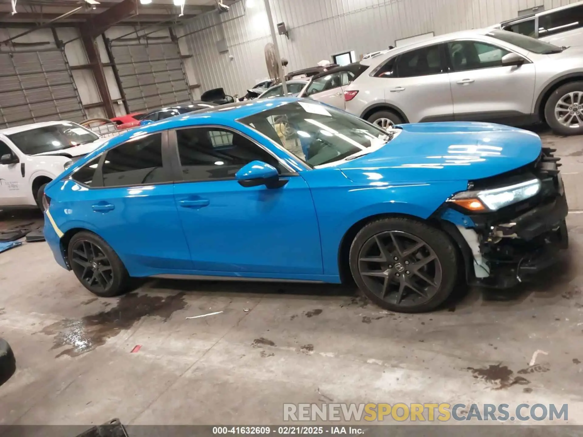 14 Photograph of a damaged car 19XFL1H88RE030403 HONDA CIVIC 2024