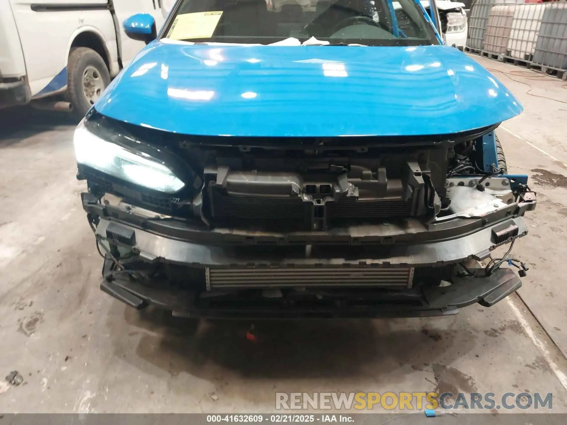 19 Photograph of a damaged car 19XFL1H88RE030403 HONDA CIVIC 2024