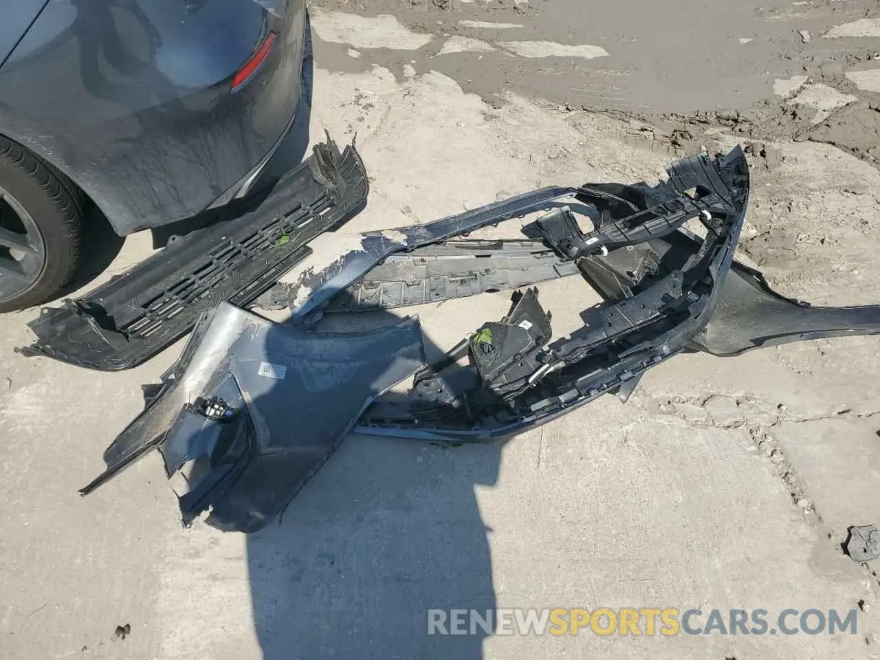 12 Photograph of a damaged car 19XFL1H89RE027395 HONDA CIVIC 2024