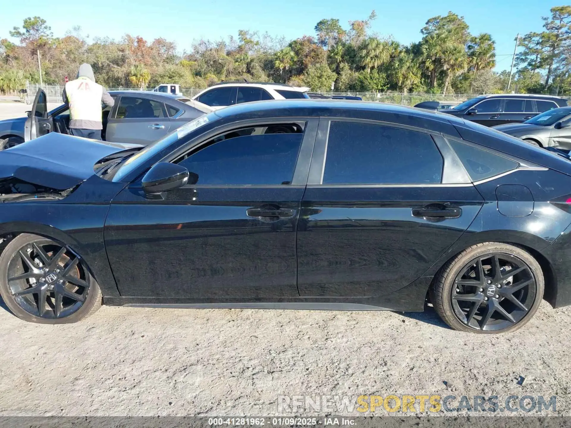 14 Photograph of a damaged car 19XFL2G81RE006533 HONDA CIVIC 2024