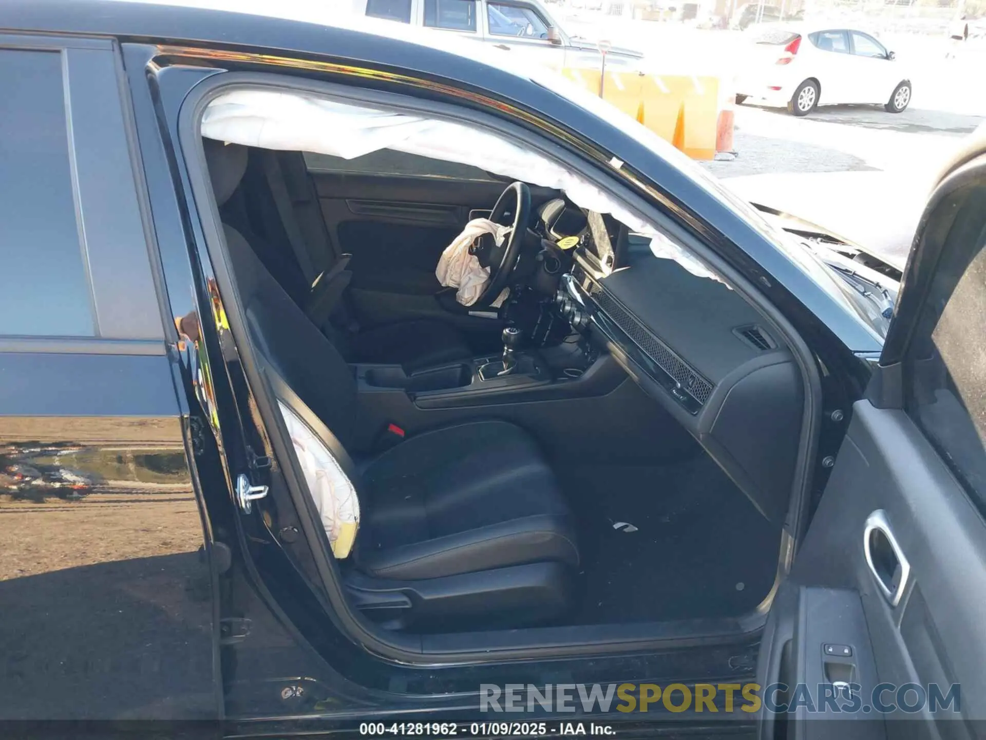 5 Photograph of a damaged car 19XFL2G81RE006533 HONDA CIVIC 2024