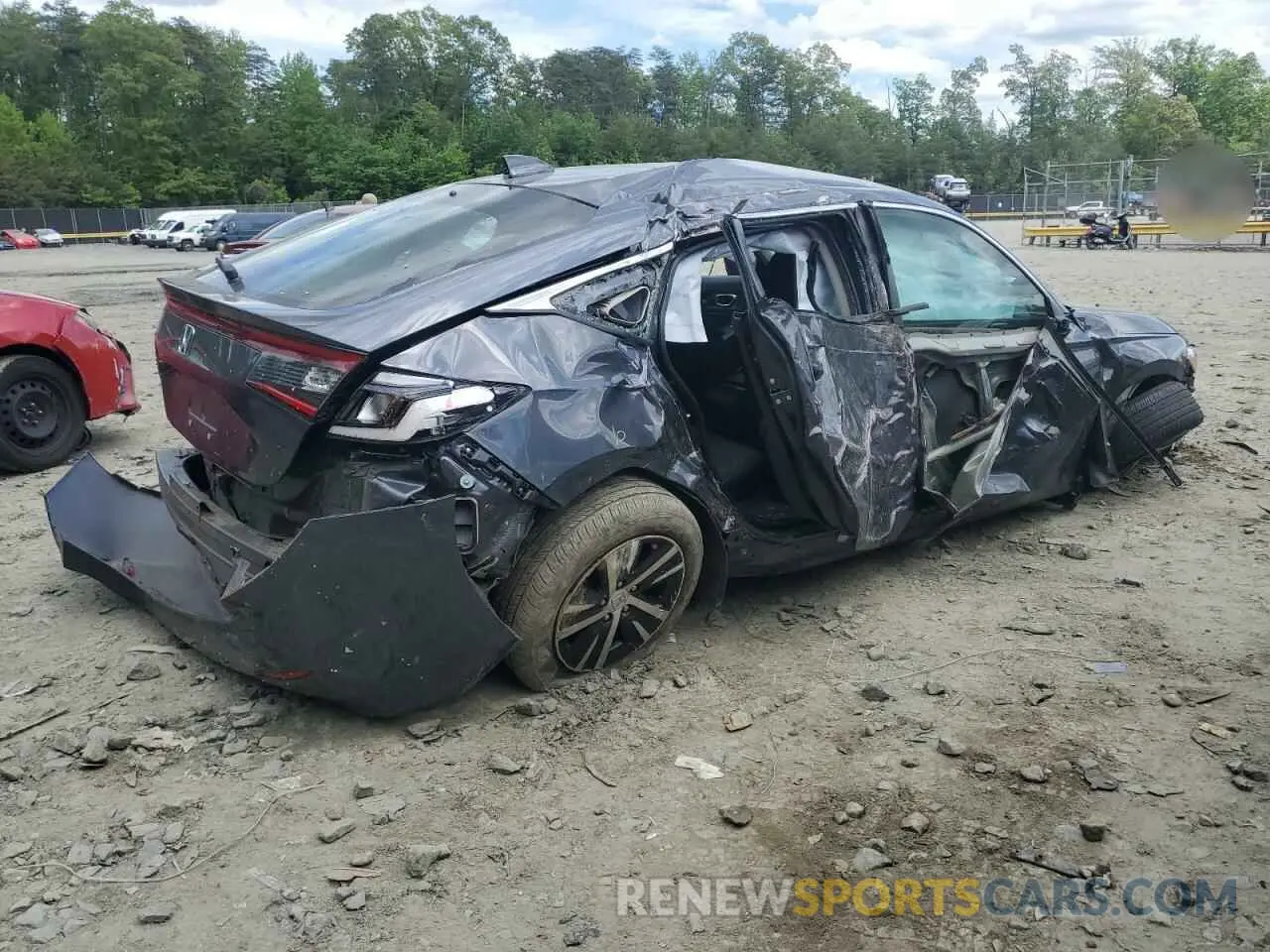3 Photograph of a damaged car 19XFL2H52RE017237 HONDA CIVIC 2024