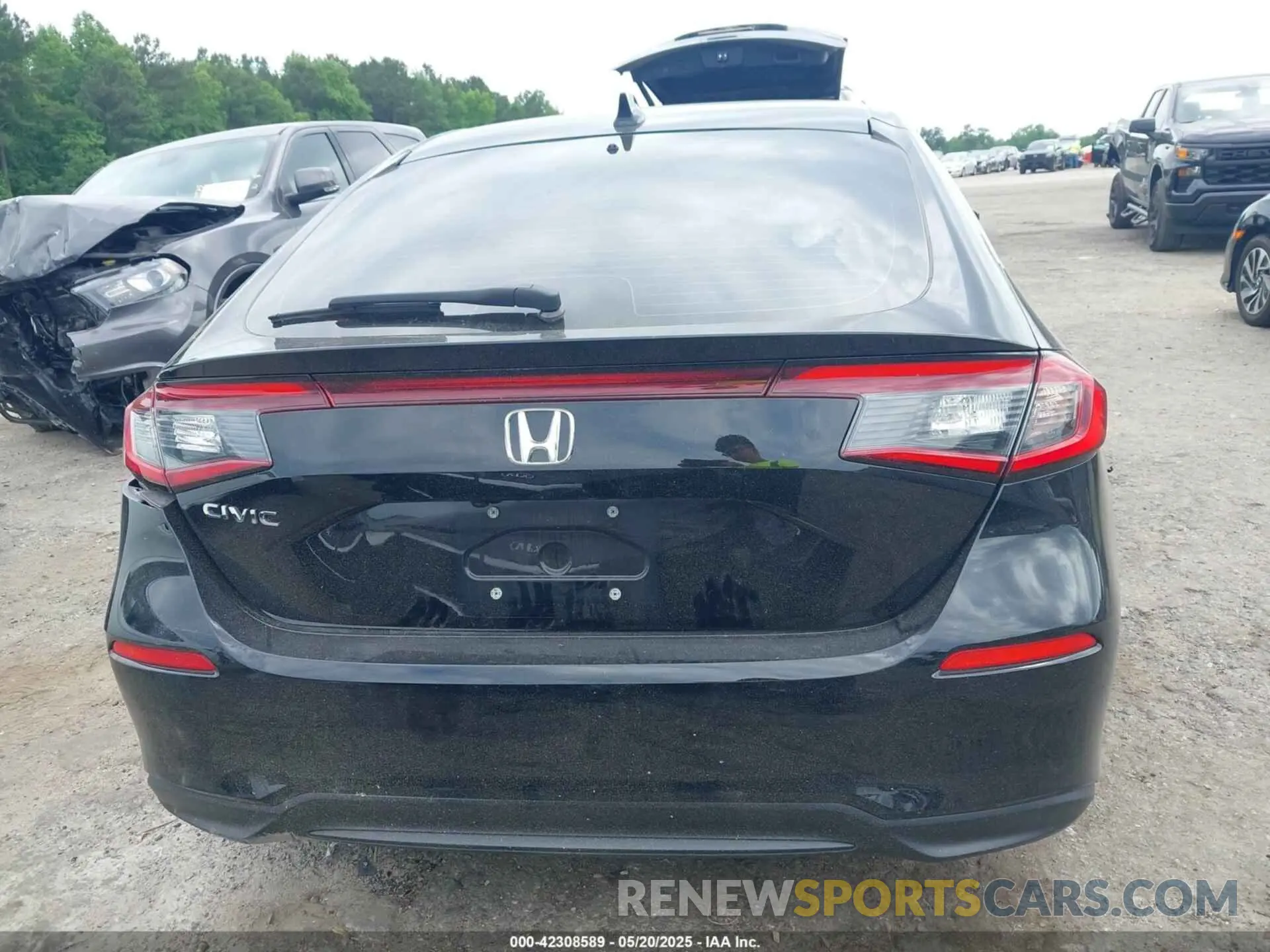 16 Photograph of a damaged car 19XFL2H54RE011021 HONDA CIVIC 2024