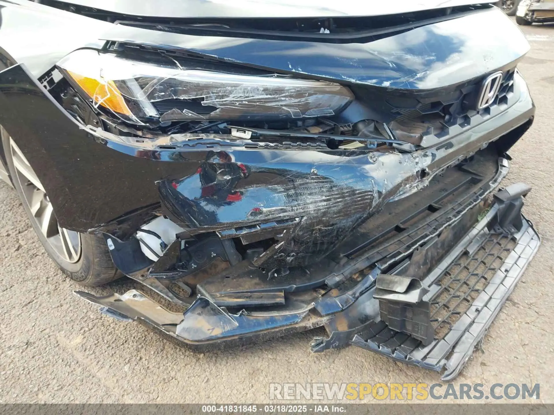 6 Photograph of a damaged car 19XFL2H56RE002739 HONDA CIVIC 2024