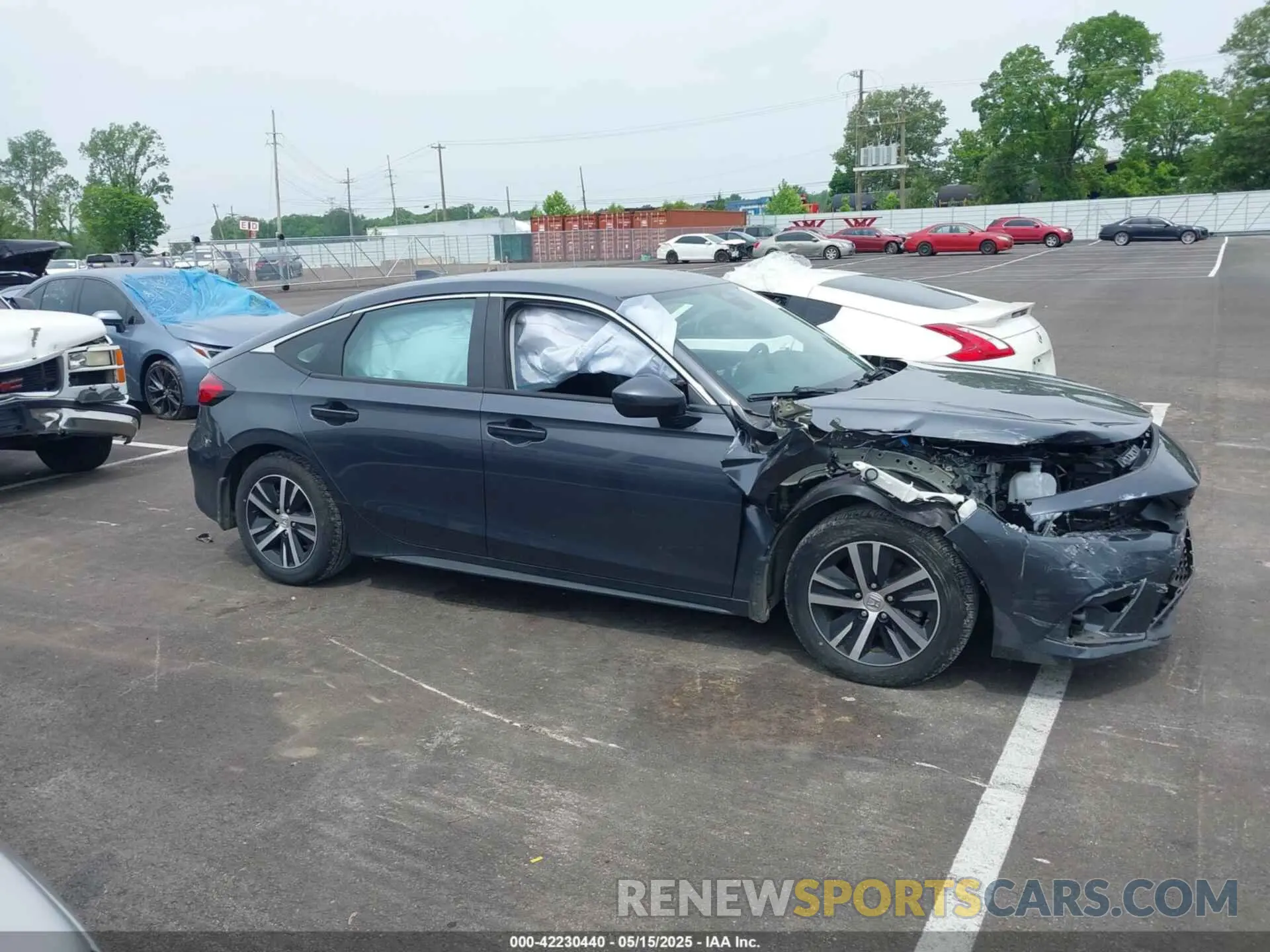 13 Photograph of a damaged car 19XFL2H57RE010719 HONDA CIVIC 2024