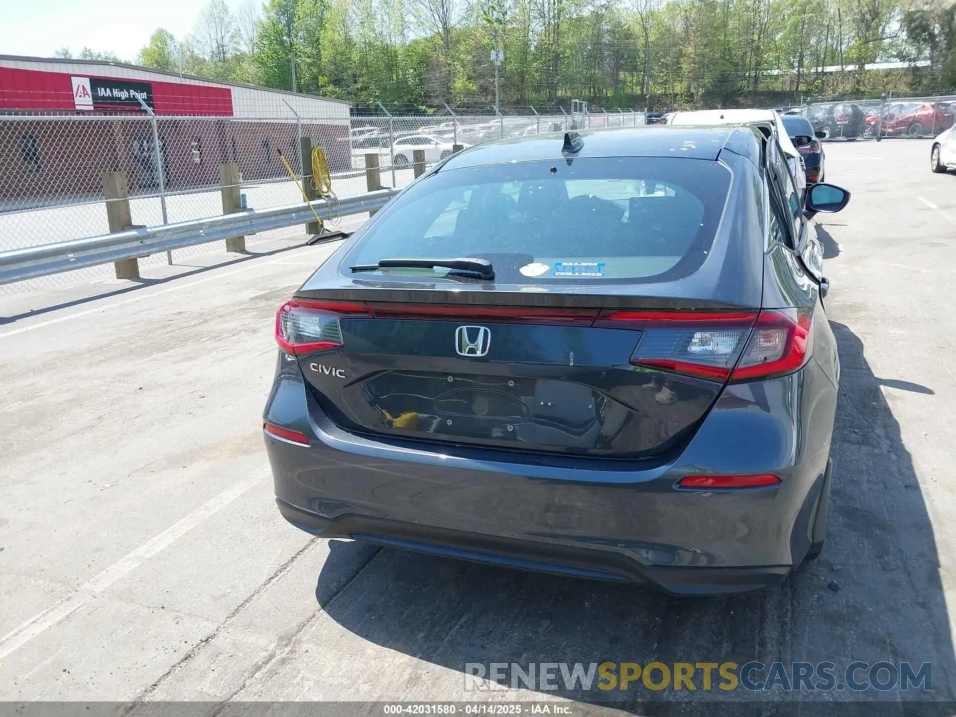 16 Photograph of a damaged car 19XFL2H57RE021316 HONDA CIVIC 2024