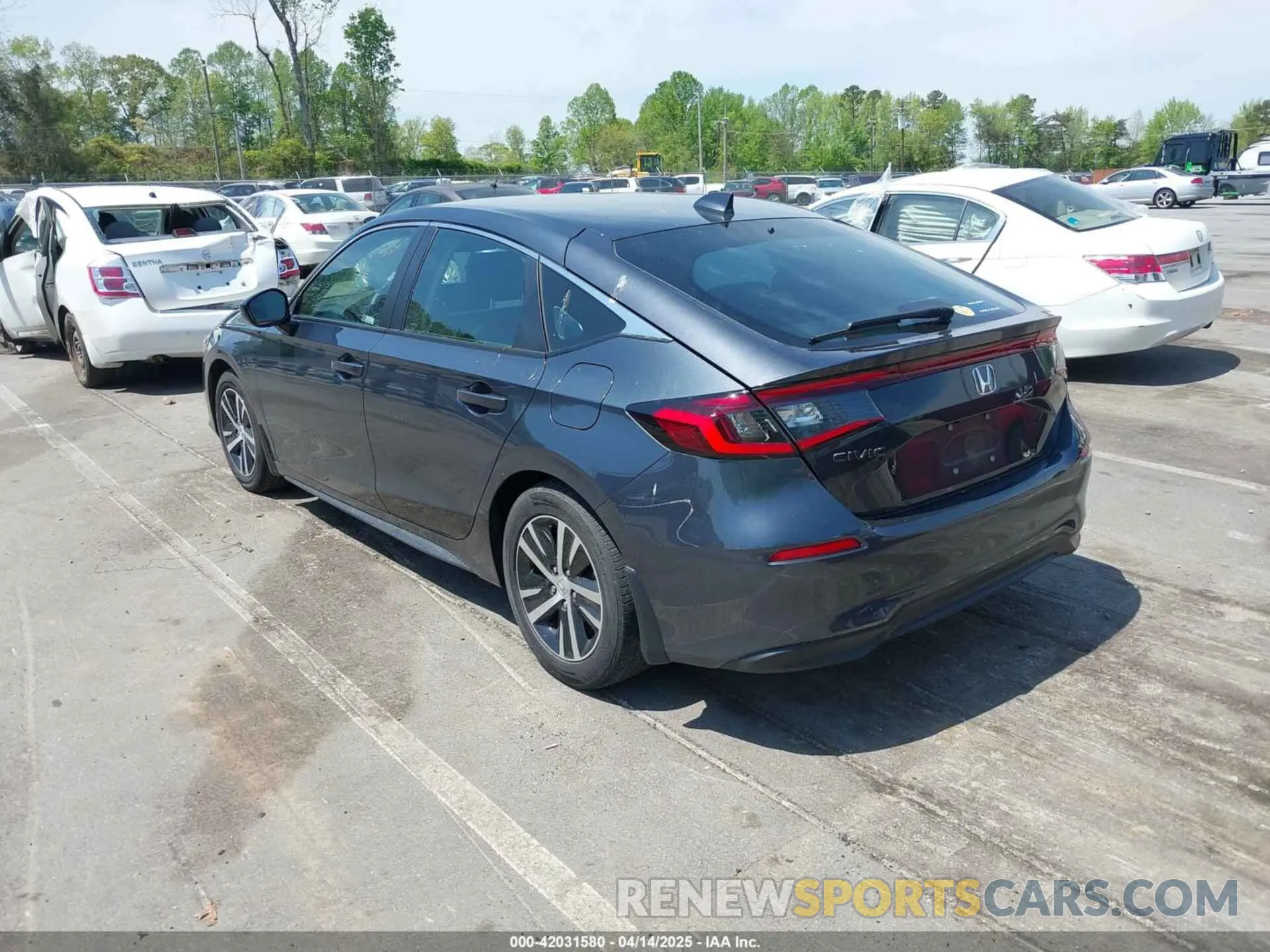 3 Photograph of a damaged car 19XFL2H57RE021316 HONDA CIVIC 2024