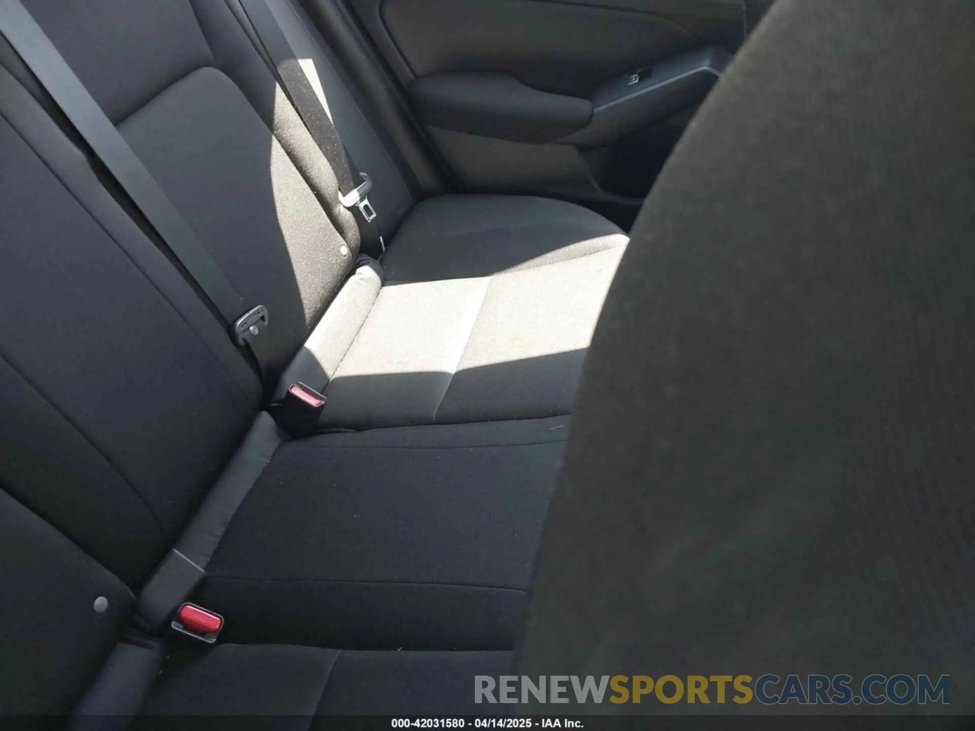8 Photograph of a damaged car 19XFL2H57RE021316 HONDA CIVIC 2024