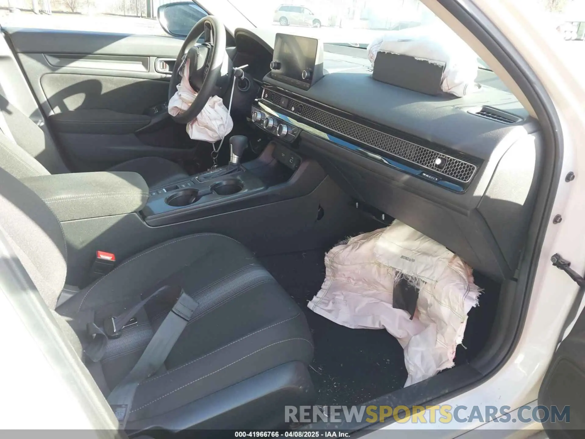 5 Photograph of a damaged car 19XFL2H57RE033448 HONDA CIVIC 2024