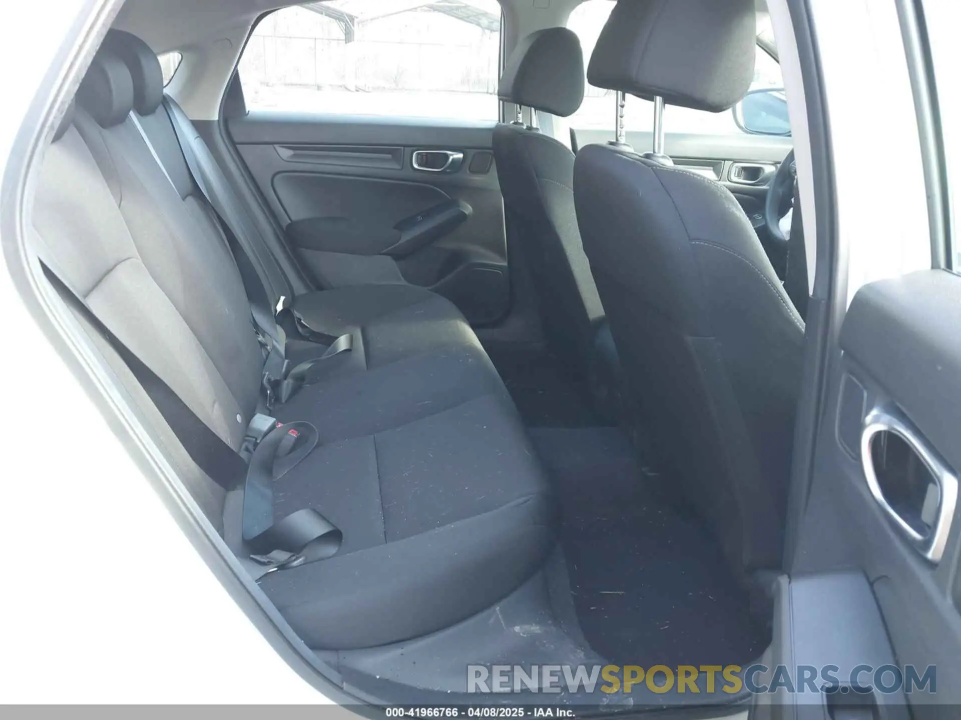 8 Photograph of a damaged car 19XFL2H57RE033448 HONDA CIVIC 2024