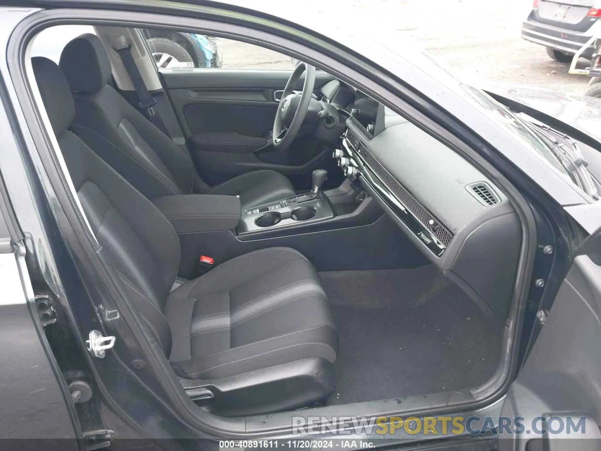 5 Photograph of a damaged car 19XFL2H58RE004931 HONDA CIVIC 2024