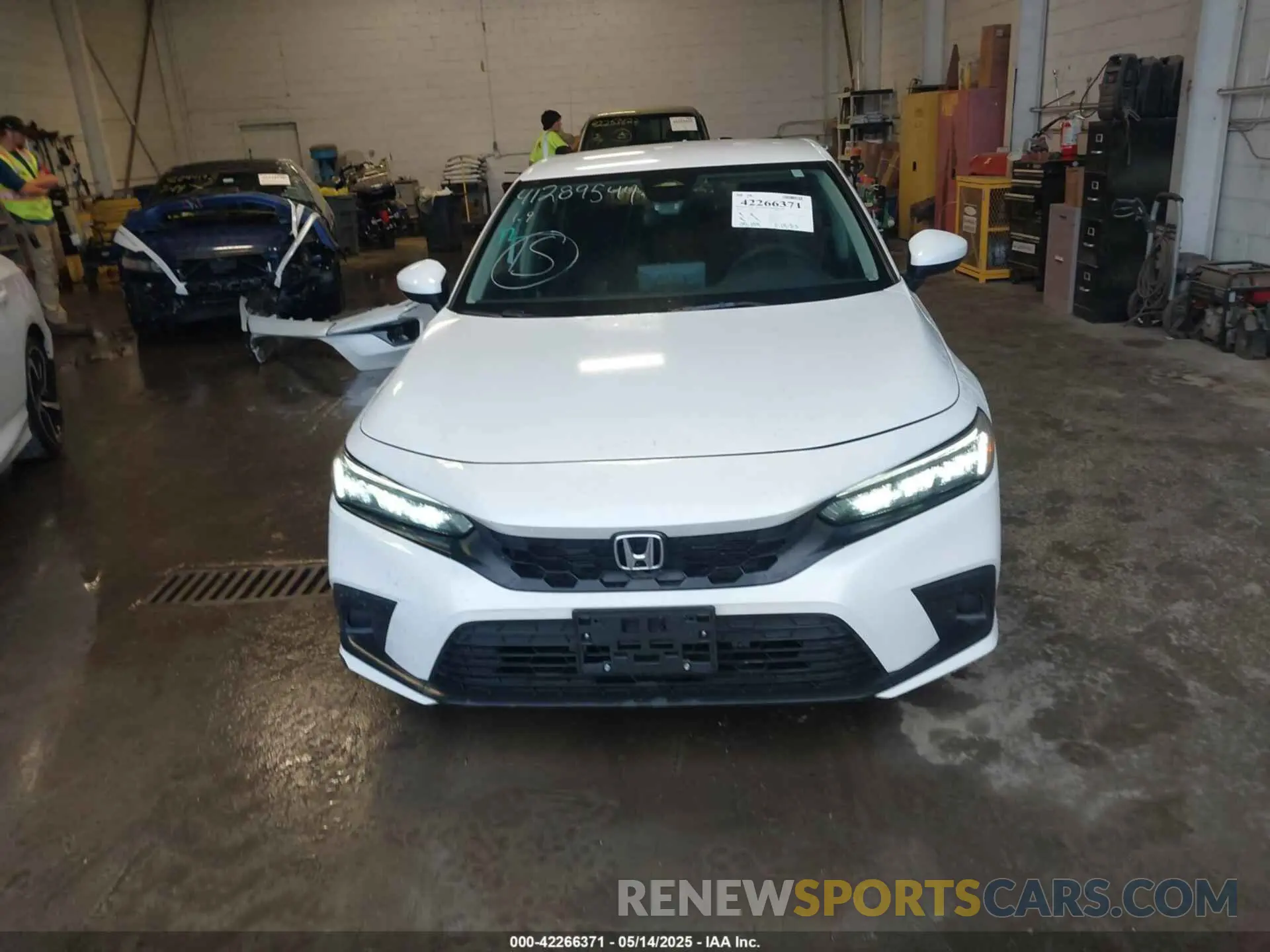 12 Photograph of a damaged car 19XFL2H58RE010695 HONDA CIVIC 2024