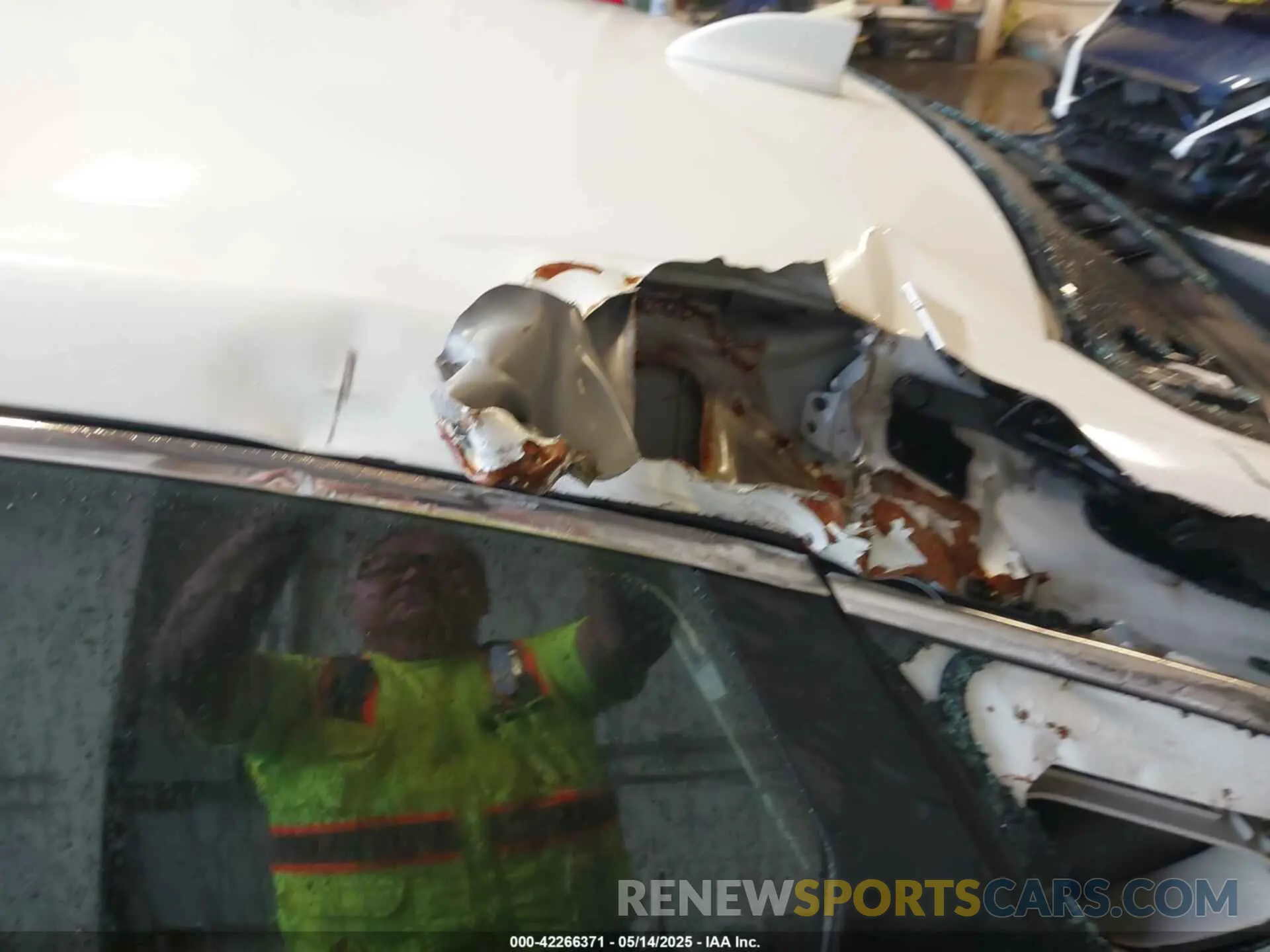 18 Photograph of a damaged car 19XFL2H58RE010695 HONDA CIVIC 2024