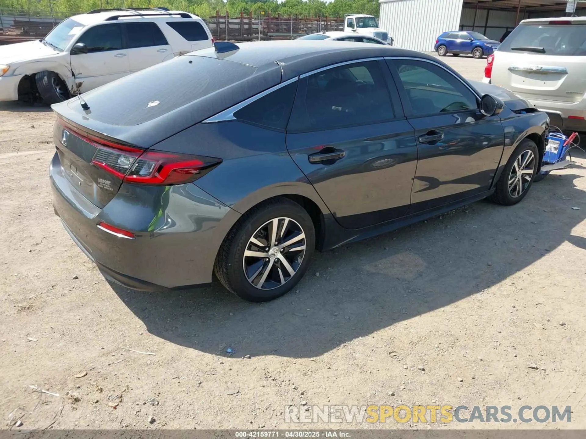 4 Photograph of a damaged car 19XFL2H59RE008227 HONDA CIVIC 2024