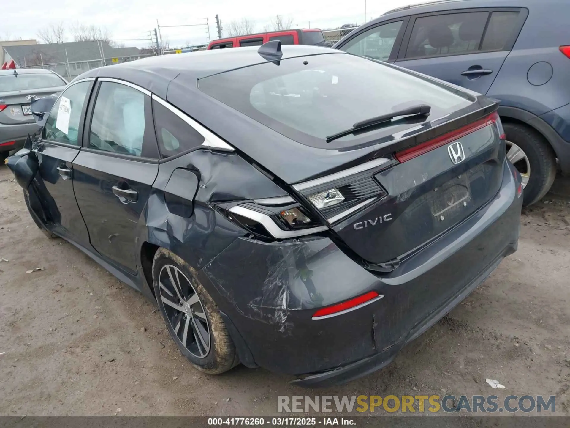 3 Photograph of a damaged car 19XFL2H5XRE023870 HONDA CIVIC 2024