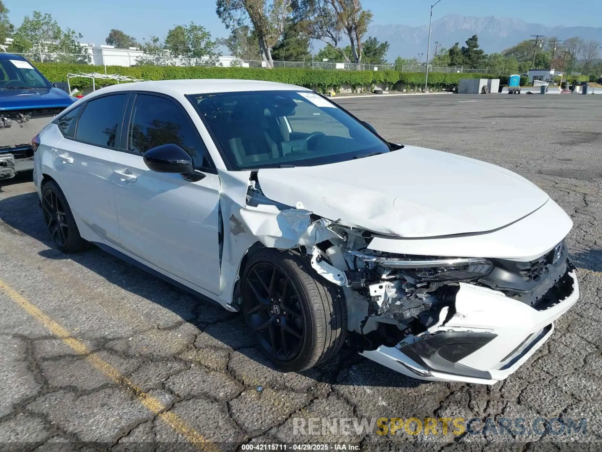 1 Photograph of a damaged car 19XFL2H80RE027436 HONDA CIVIC 2024
