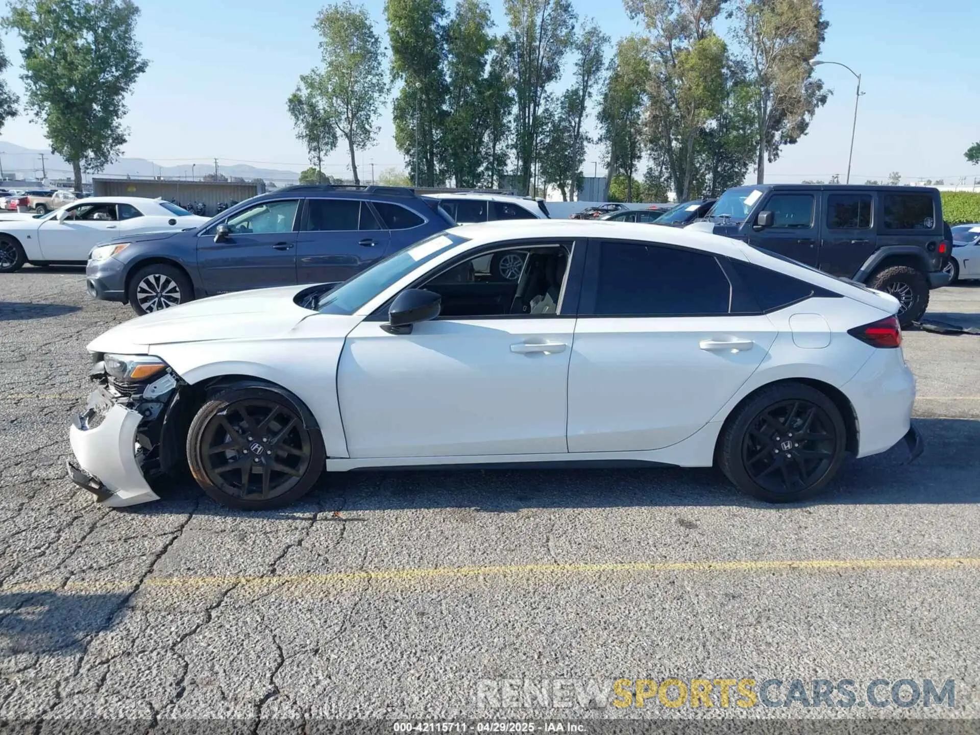 13 Photograph of a damaged car 19XFL2H80RE027436 HONDA CIVIC 2024