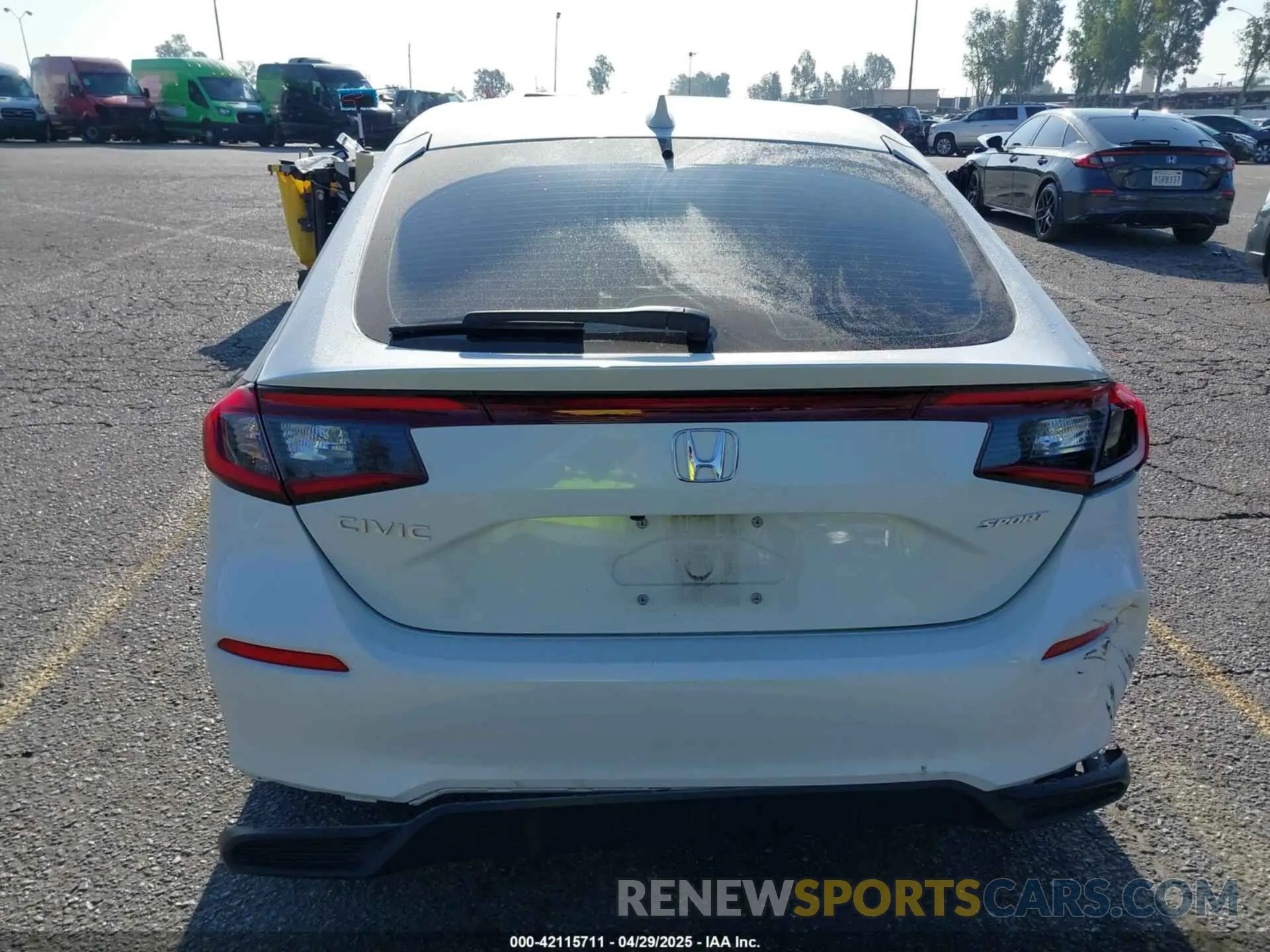 15 Photograph of a damaged car 19XFL2H80RE027436 HONDA CIVIC 2024