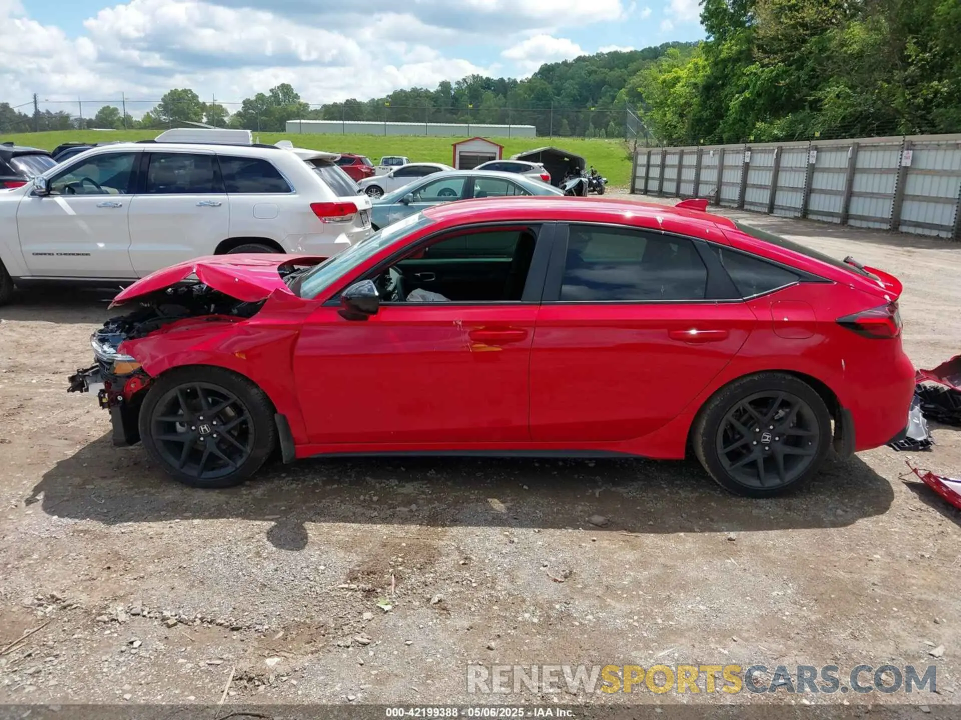 14 Photograph of a damaged car 19XFL2H81RE014176 HONDA CIVIC 2024