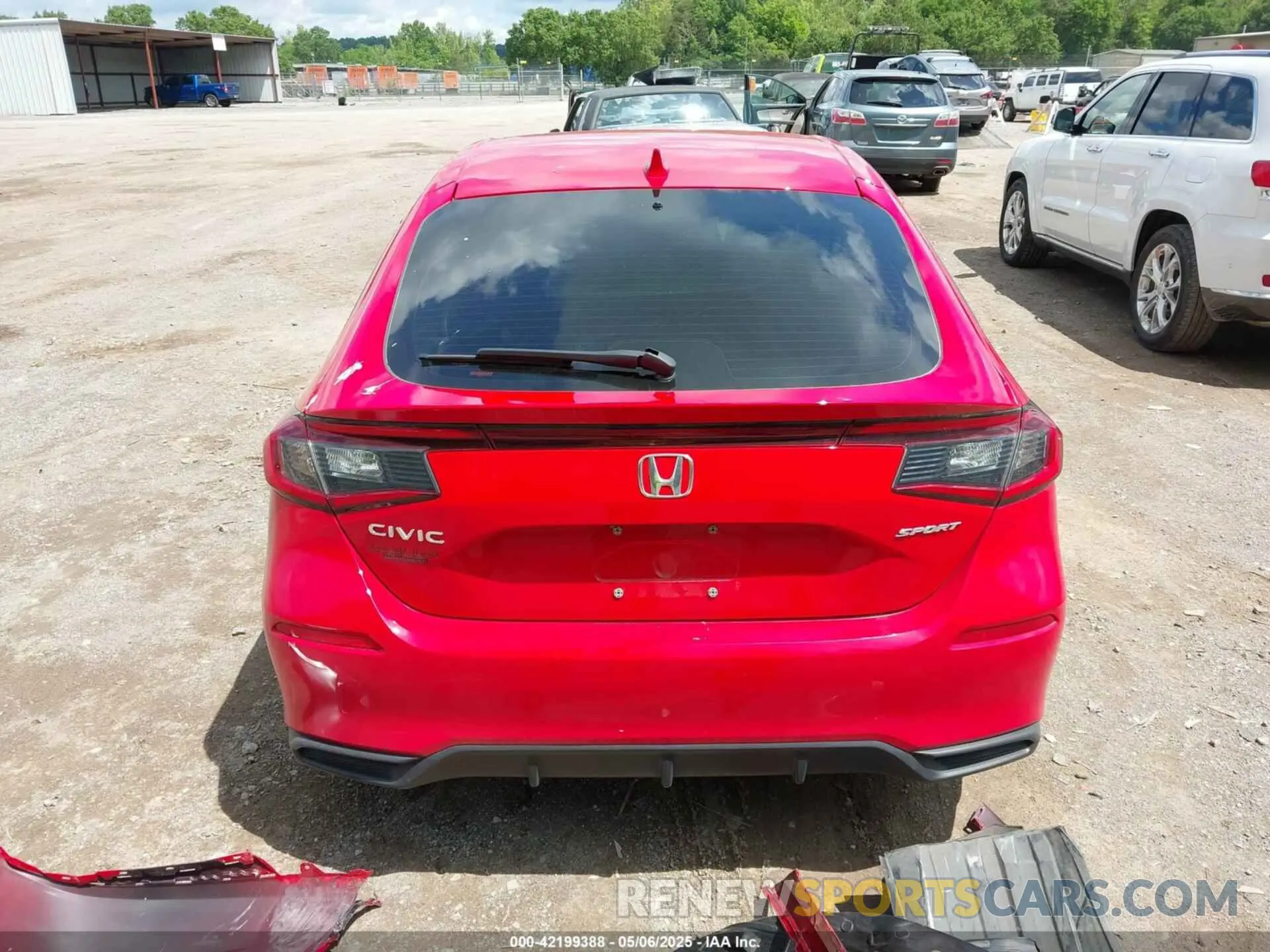 16 Photograph of a damaged car 19XFL2H81RE014176 HONDA CIVIC 2024