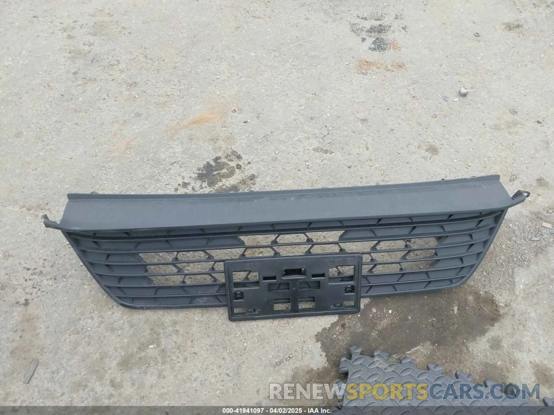 12 Photograph of a damaged car 19XFL2H81RE023671 HONDA CIVIC 2024