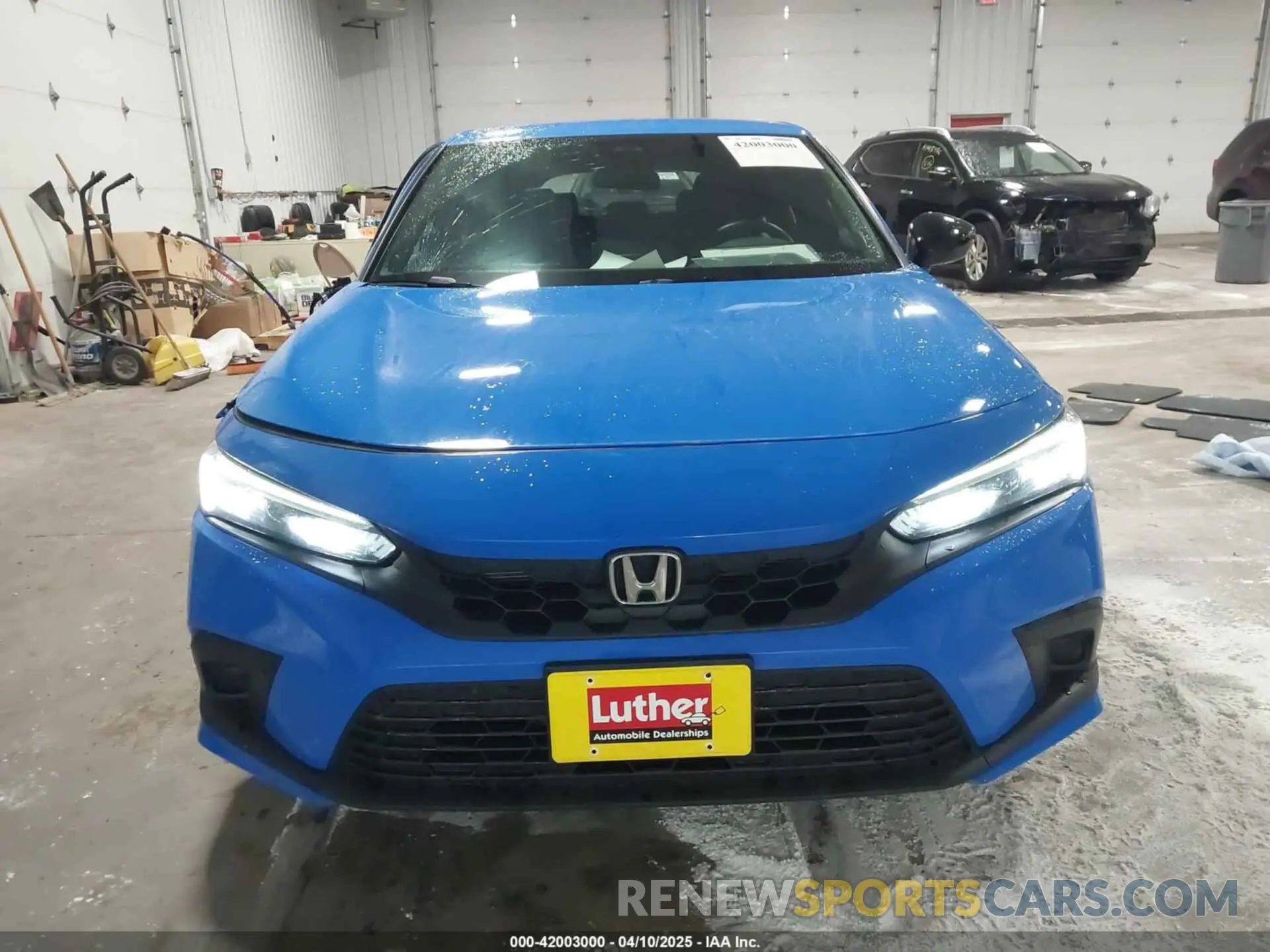 12 Photograph of a damaged car 19XFL2H81RE028241 HONDA CIVIC 2024