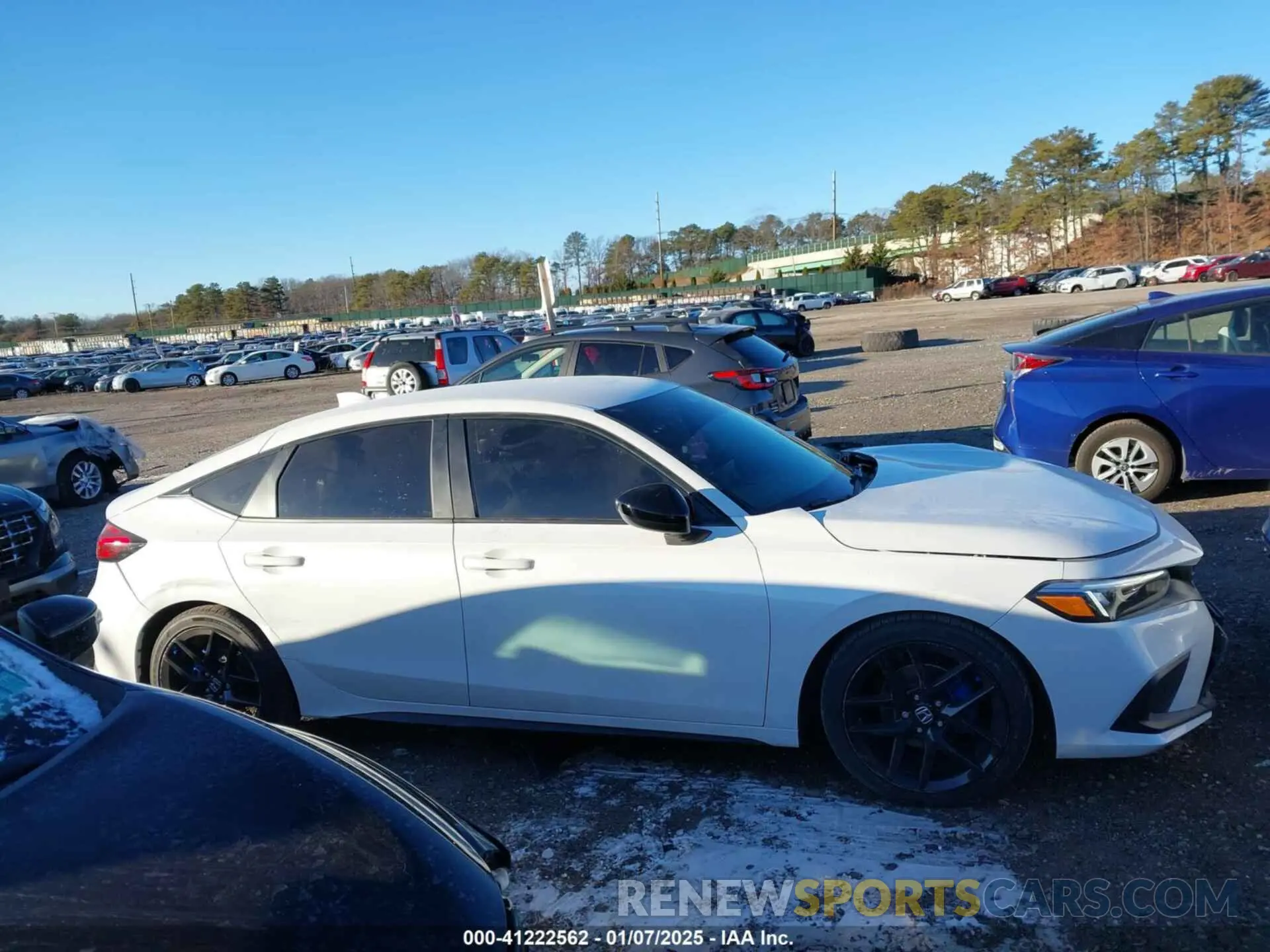 13 Photograph of a damaged car 19XFL2H81RE035139 HONDA CIVIC 2024