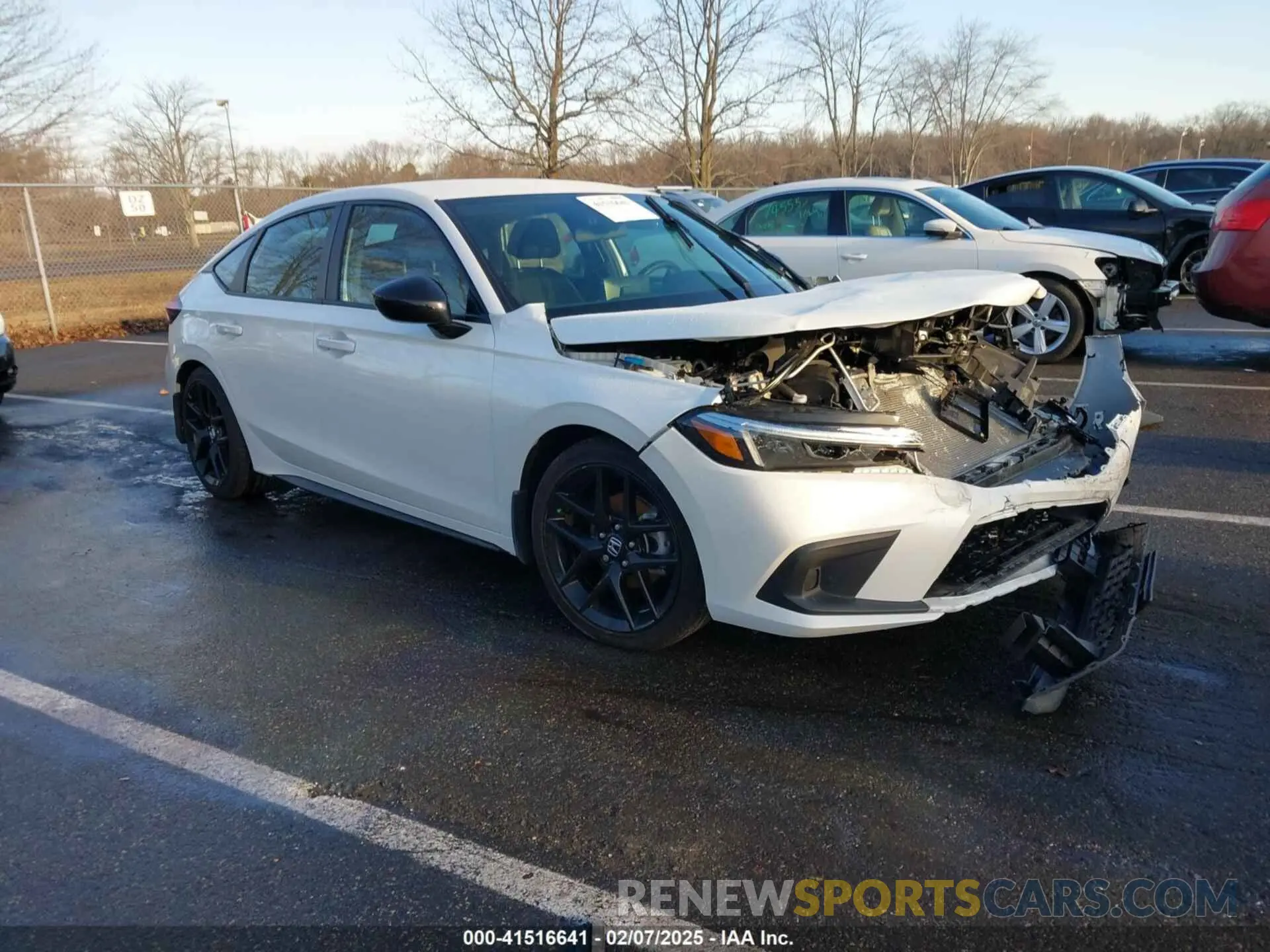 1 Photograph of a damaged car 19XFL2H81RE035223 HONDA CIVIC 2024
