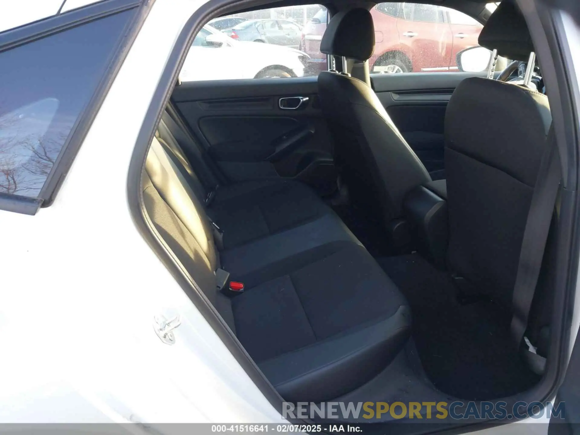 8 Photograph of a damaged car 19XFL2H81RE035223 HONDA CIVIC 2024