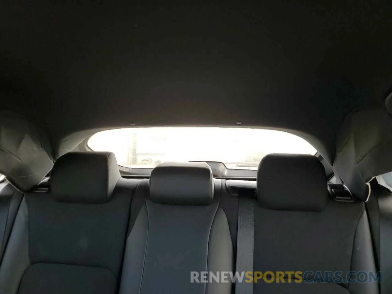 10 Photograph of a damaged car 19XFL2H81RE038865 HONDA CIVIC 2024