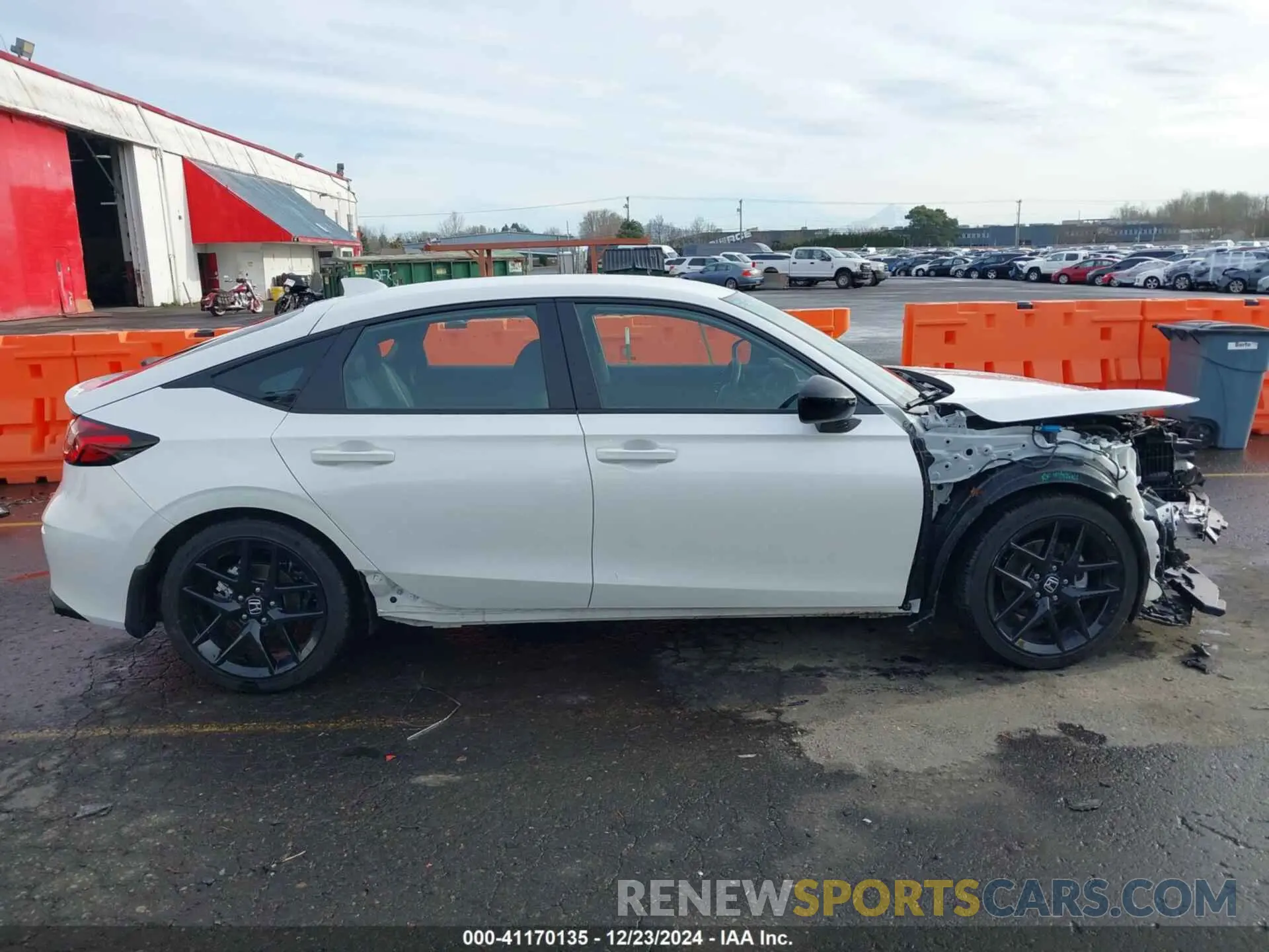 14 Photograph of a damaged car 19XFL2H81RE039353 HONDA CIVIC 2024