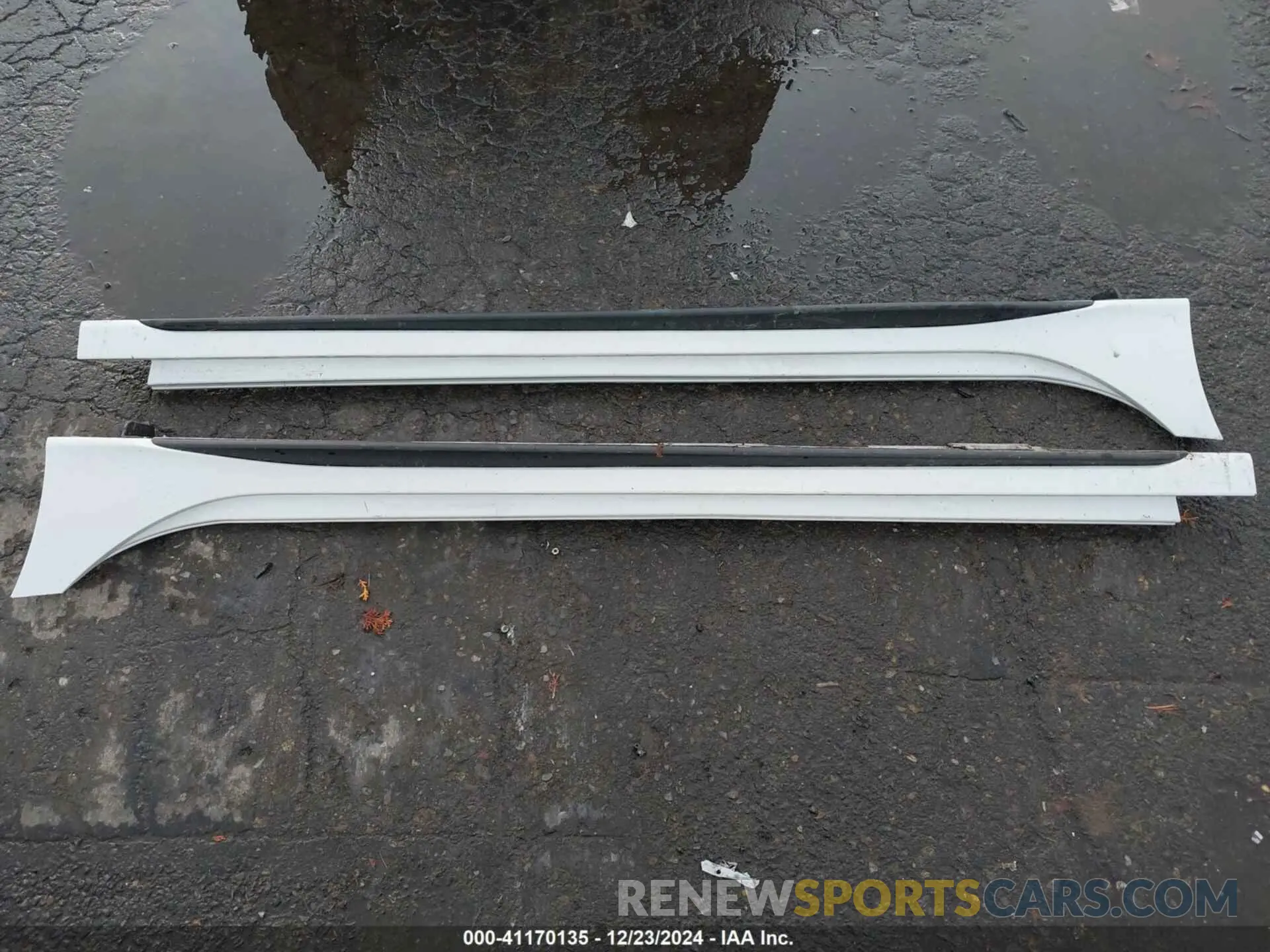 19 Photograph of a damaged car 19XFL2H81RE039353 HONDA CIVIC 2024