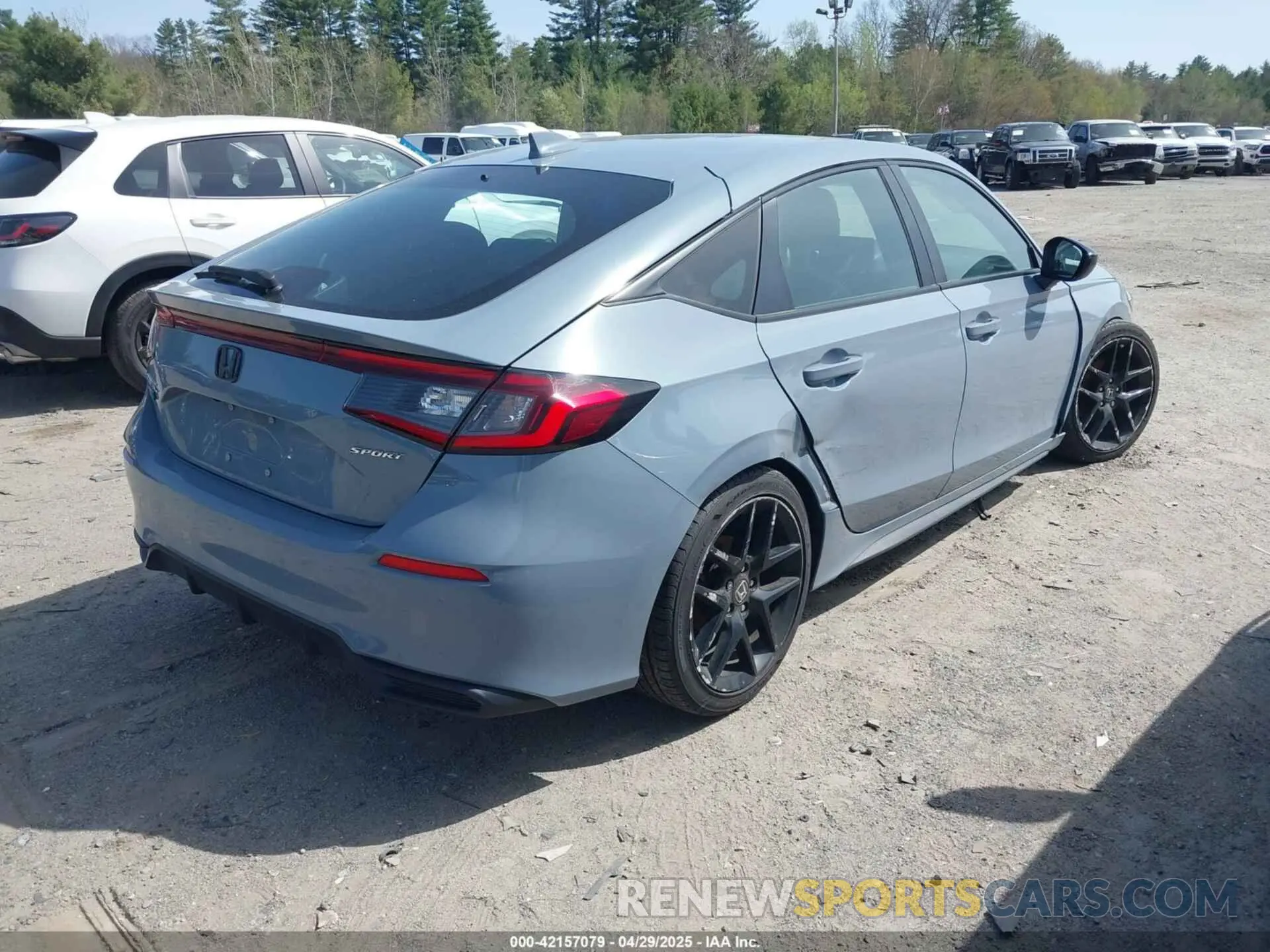 4 Photograph of a damaged car 19XFL2H82RE003574 HONDA CIVIC 2024
