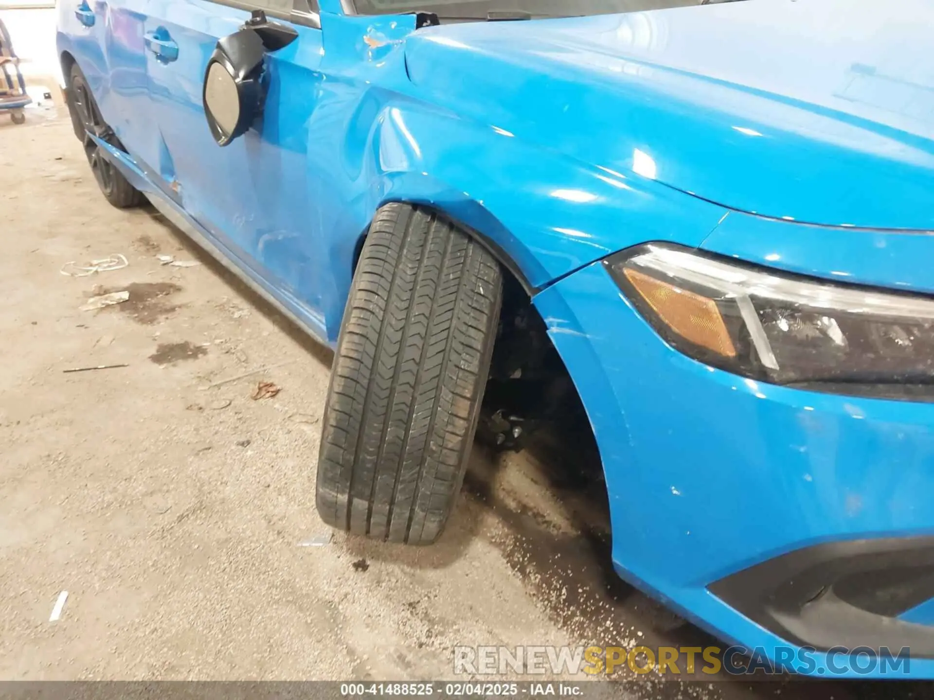 6 Photograph of a damaged car 19XFL2H82RE025459 HONDA CIVIC 2024