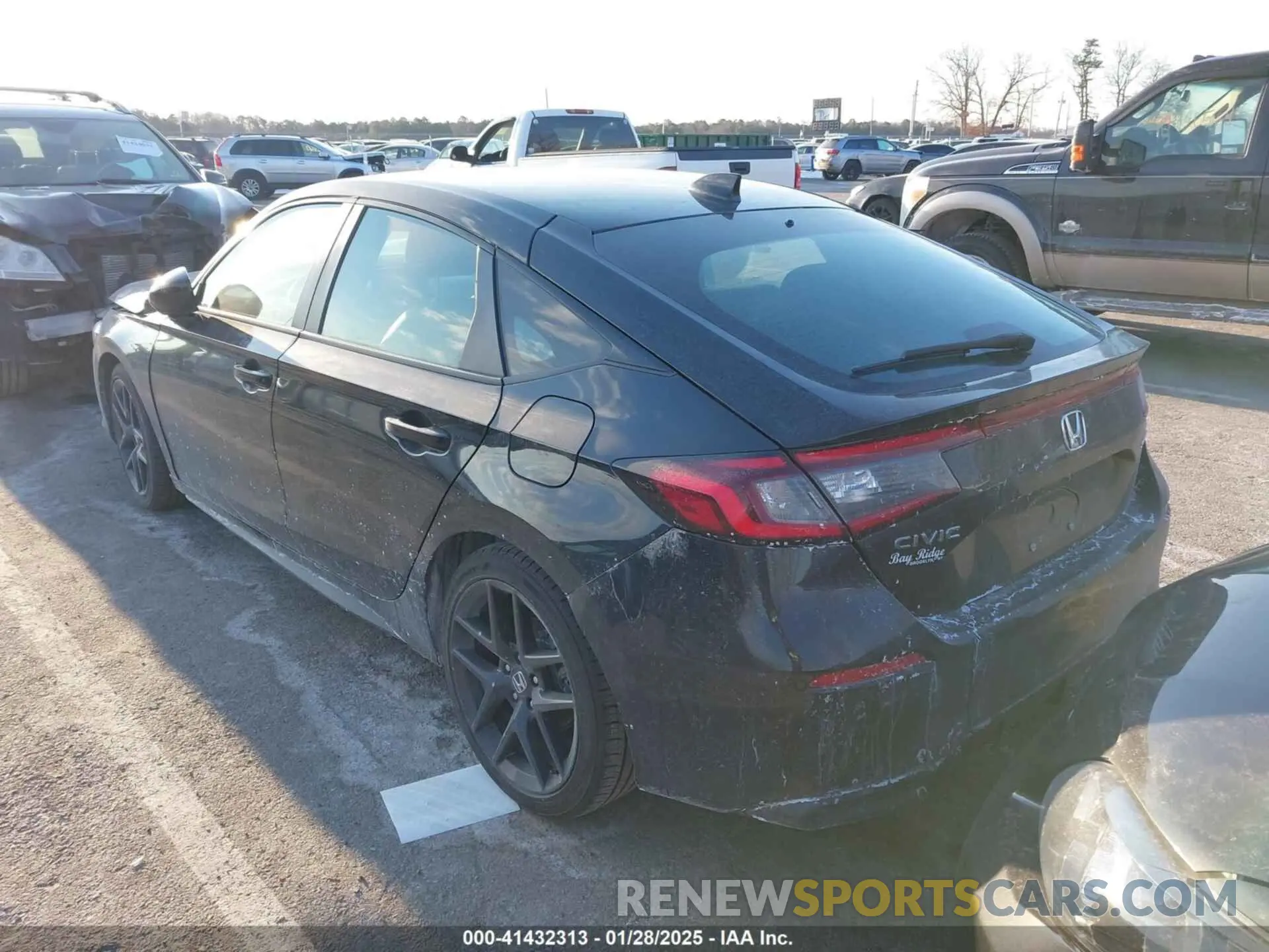 3 Photograph of a damaged car 19XFL2H82RE041726 HONDA CIVIC 2024
