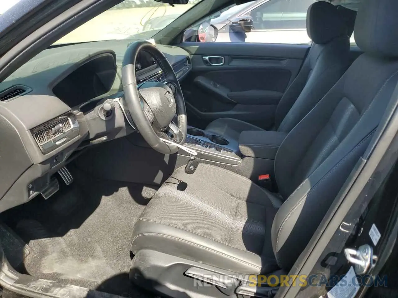 7 Photograph of a damaged car 19XFL2H83RE028564 HONDA CIVIC 2024