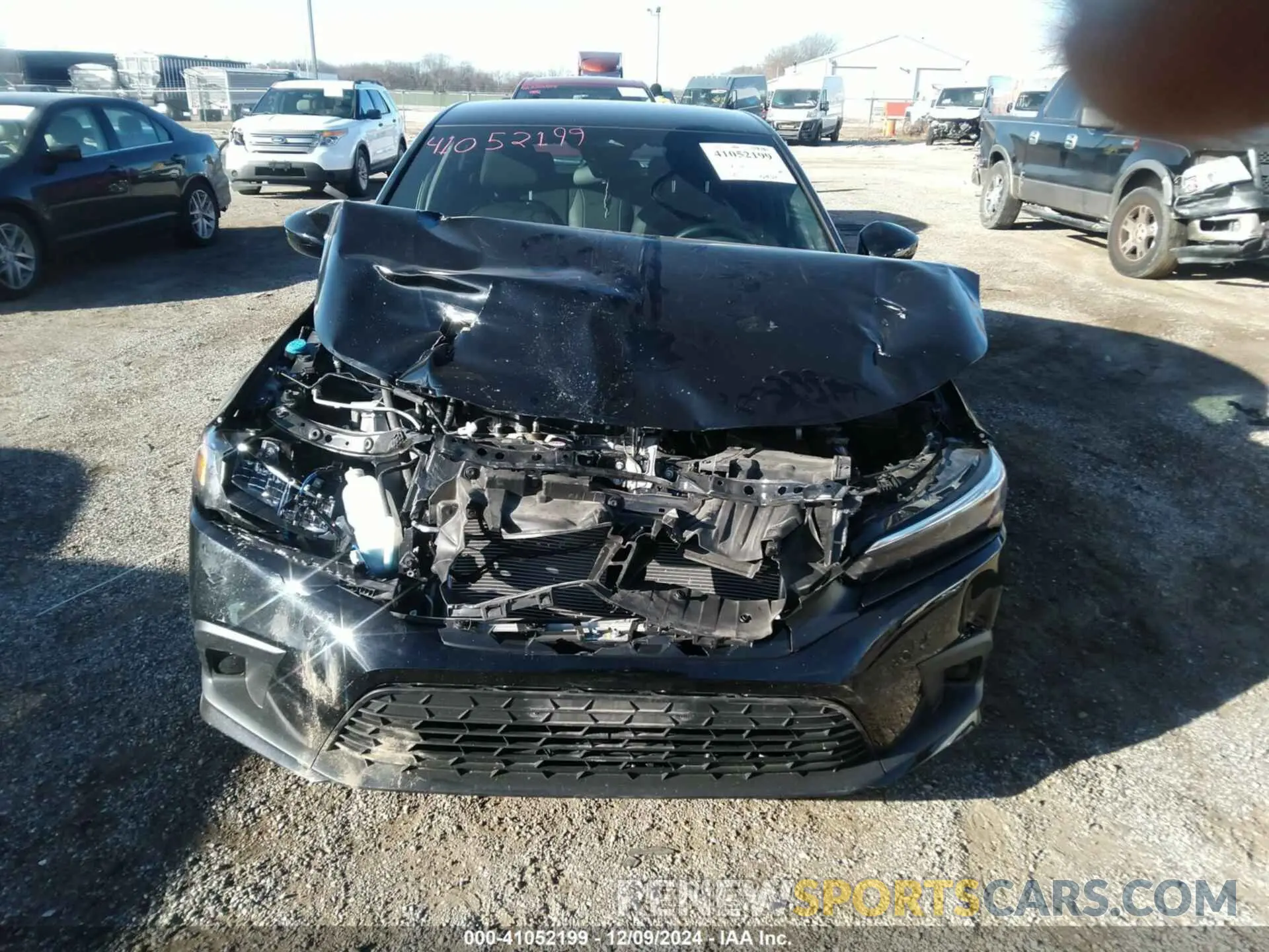 13 Photograph of a damaged car 19XFL2H83RE028581 HONDA CIVIC 2024