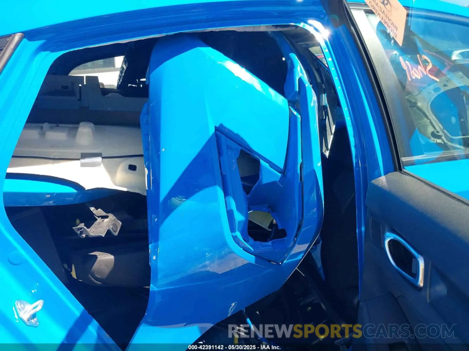 8 Photograph of a damaged car 19XFL2H83RE042416 HONDA CIVIC 2024