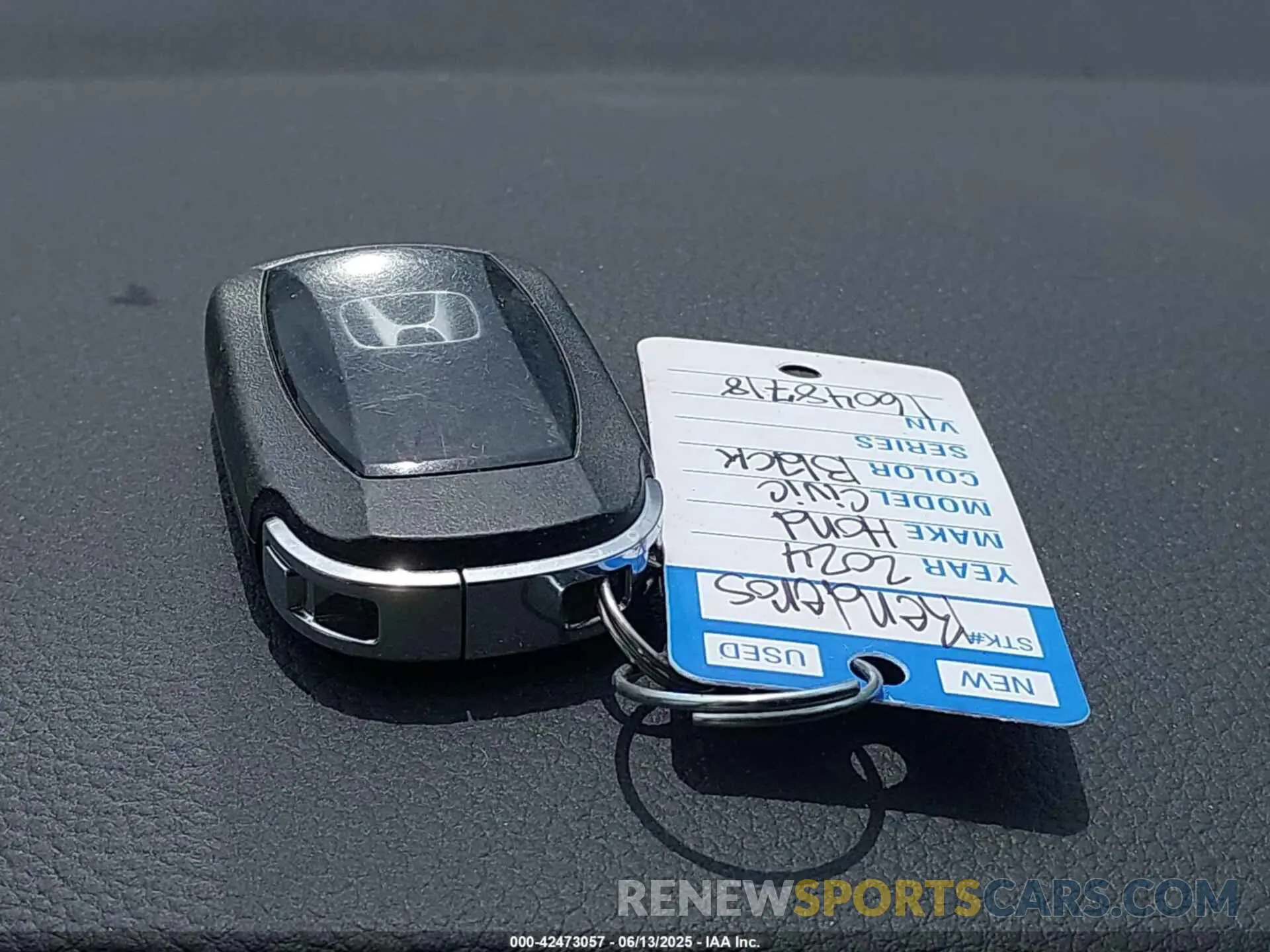 11 Photograph of a damaged car 19XFL2H84RE012843 HONDA CIVIC 2024