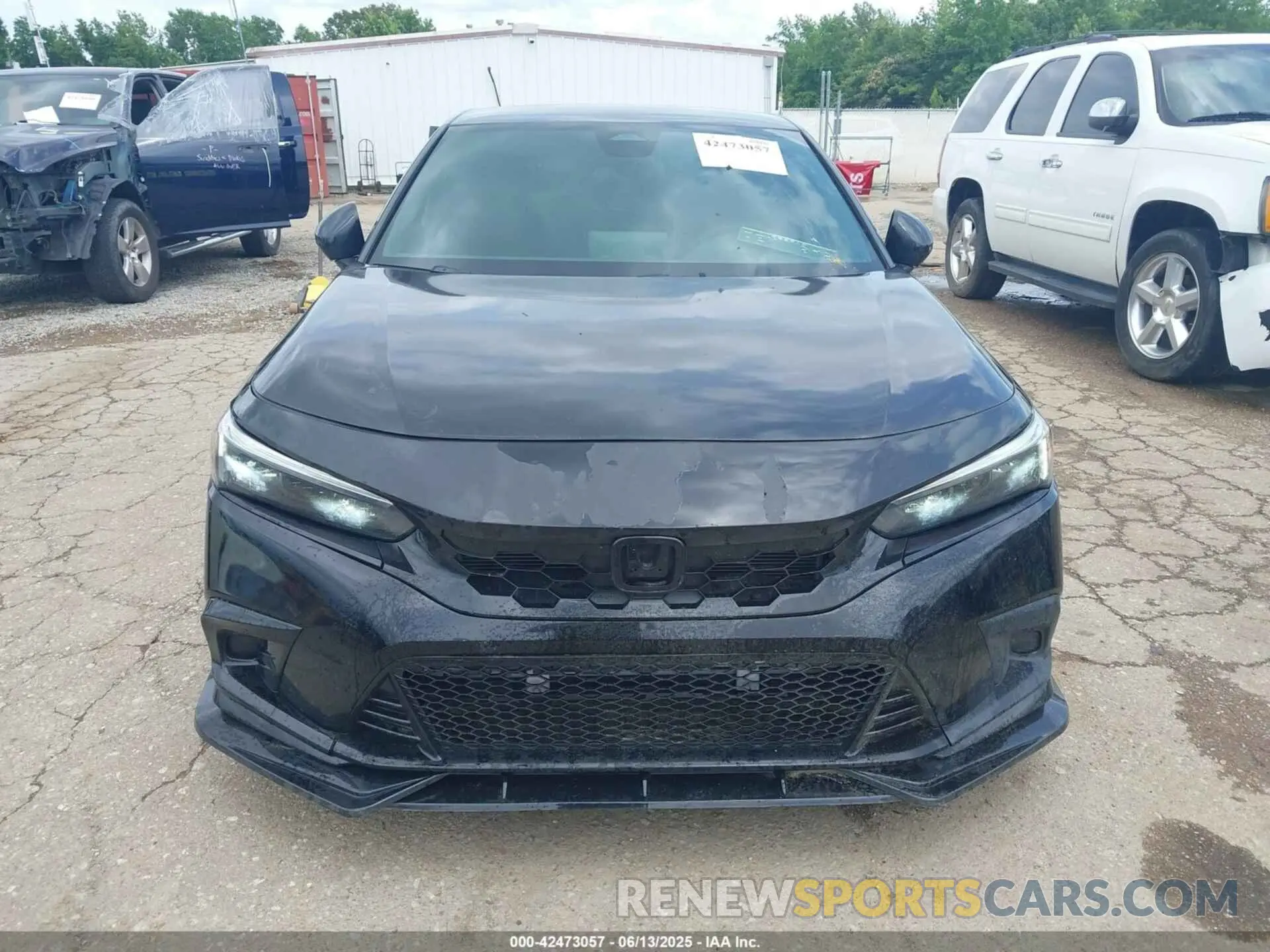 12 Photograph of a damaged car 19XFL2H84RE012843 HONDA CIVIC 2024