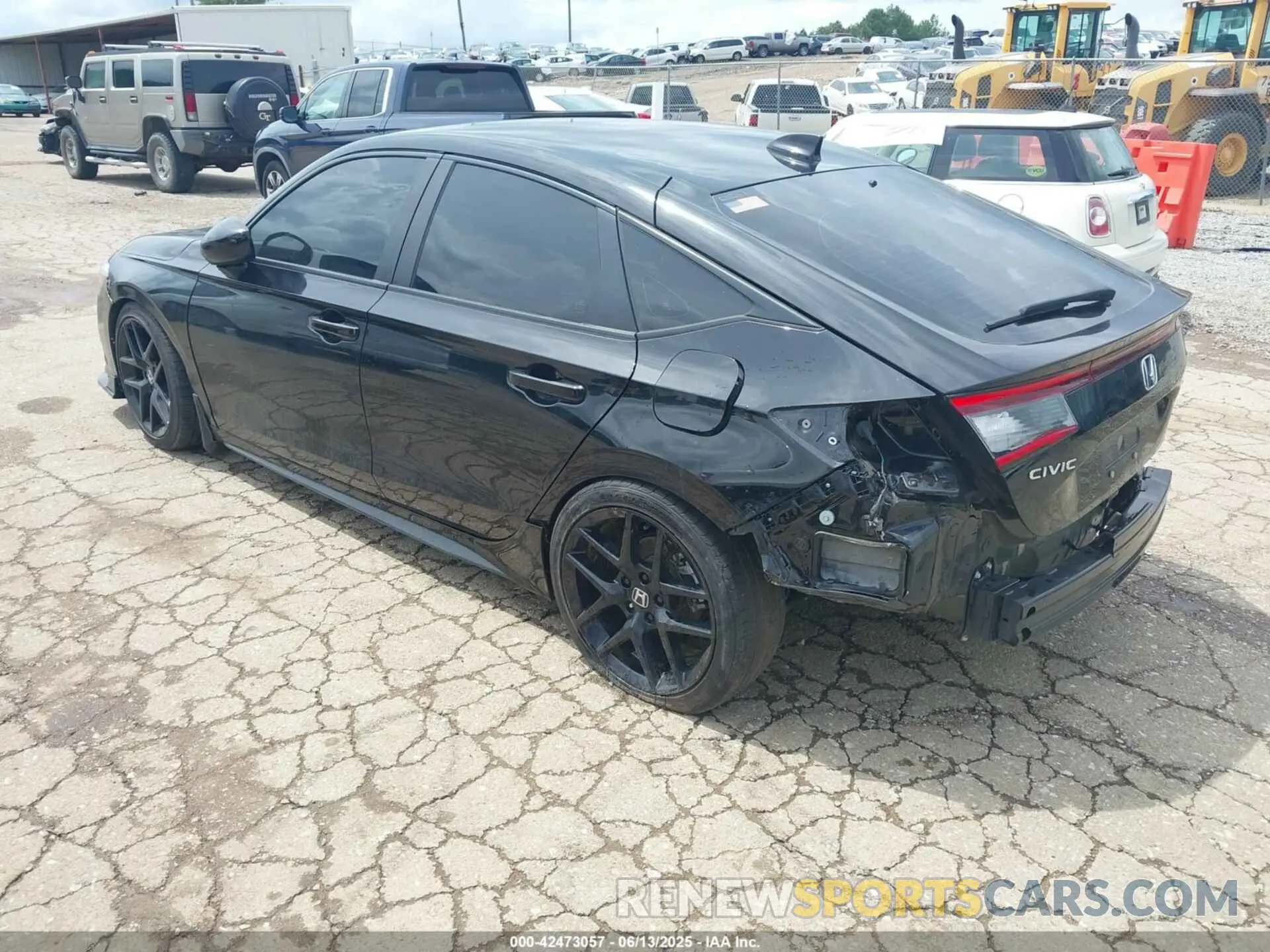 3 Photograph of a damaged car 19XFL2H84RE012843 HONDA CIVIC 2024