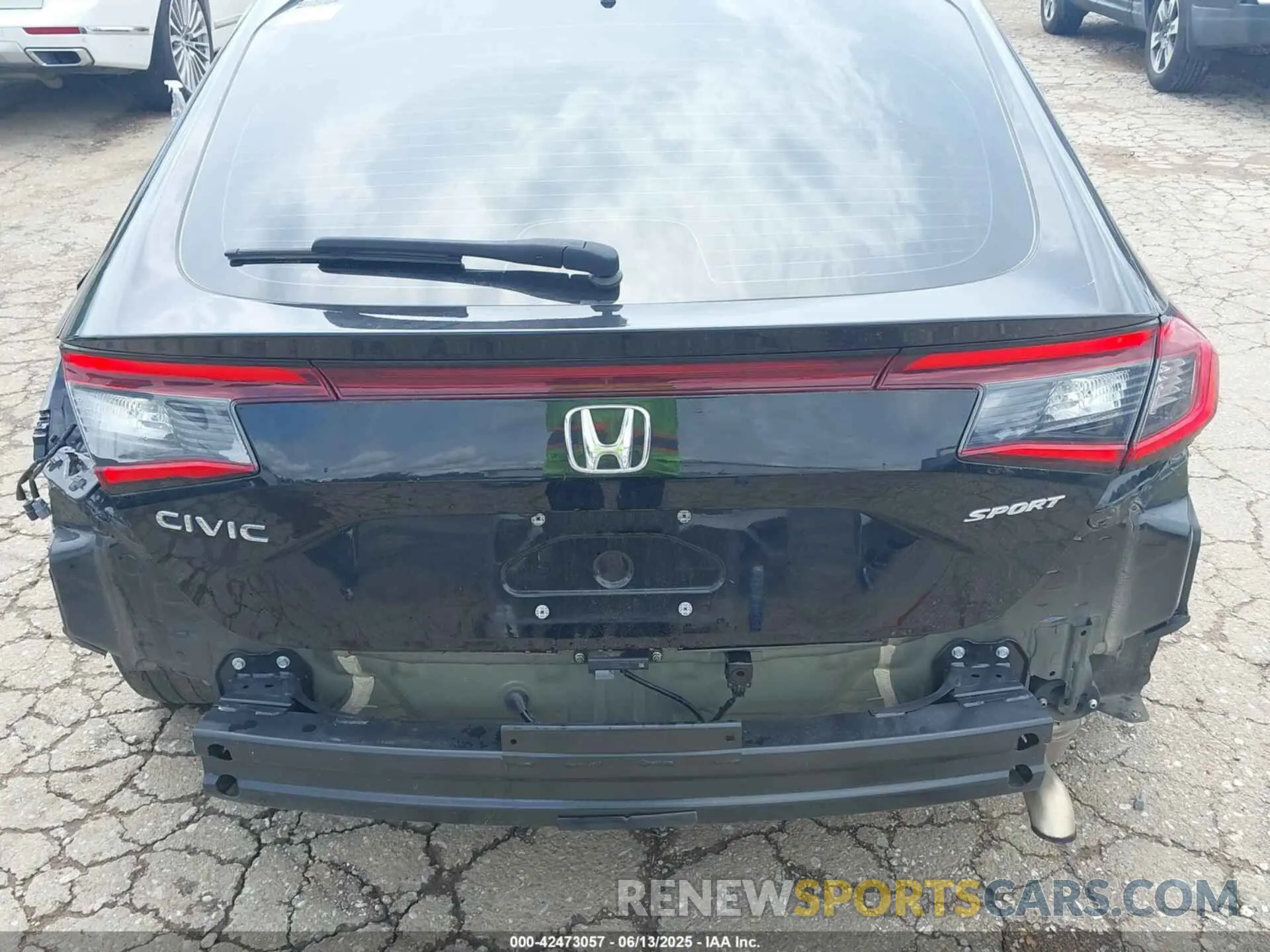 6 Photograph of a damaged car 19XFL2H84RE012843 HONDA CIVIC 2024