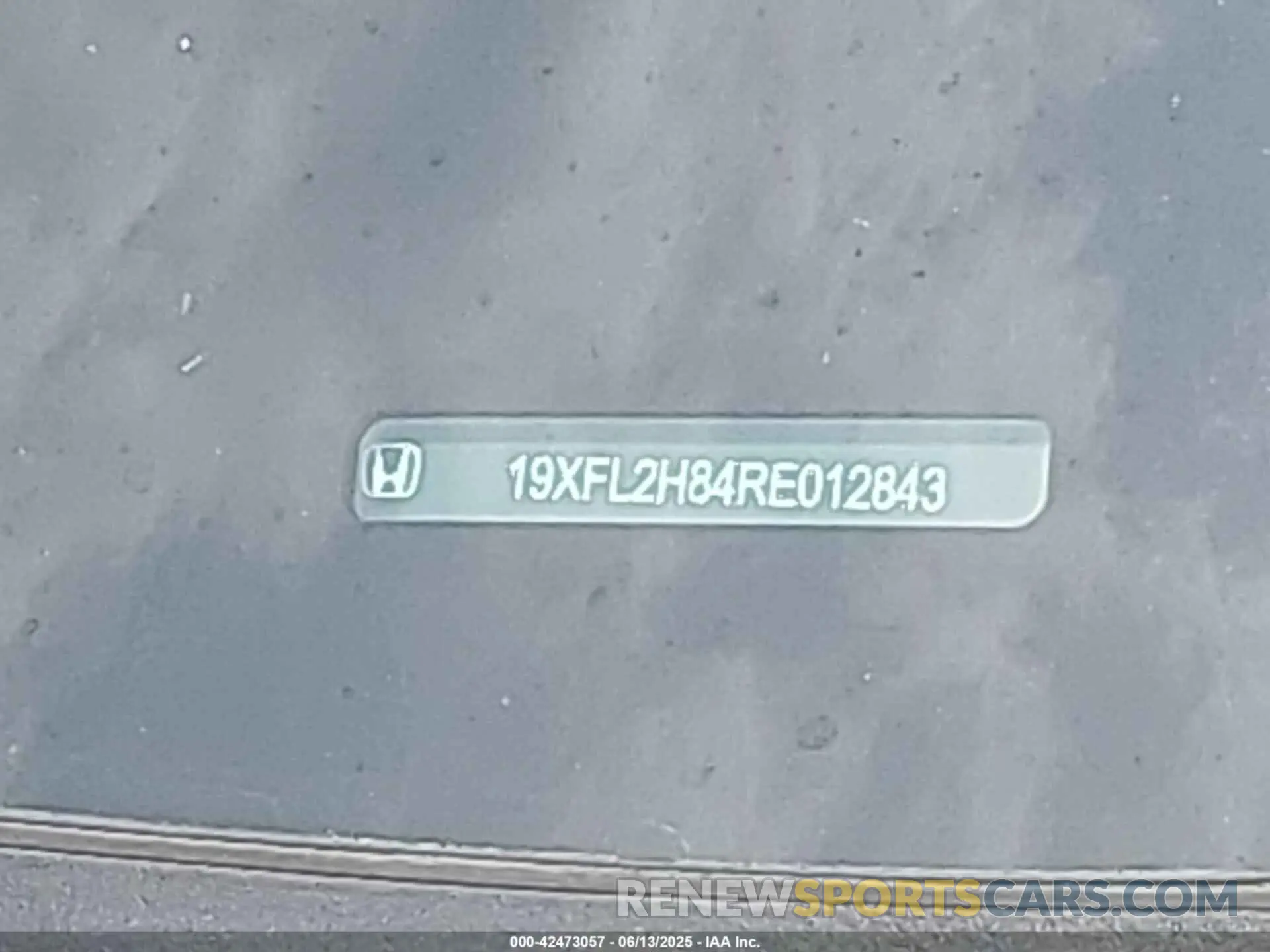 9 Photograph of a damaged car 19XFL2H84RE012843 HONDA CIVIC 2024