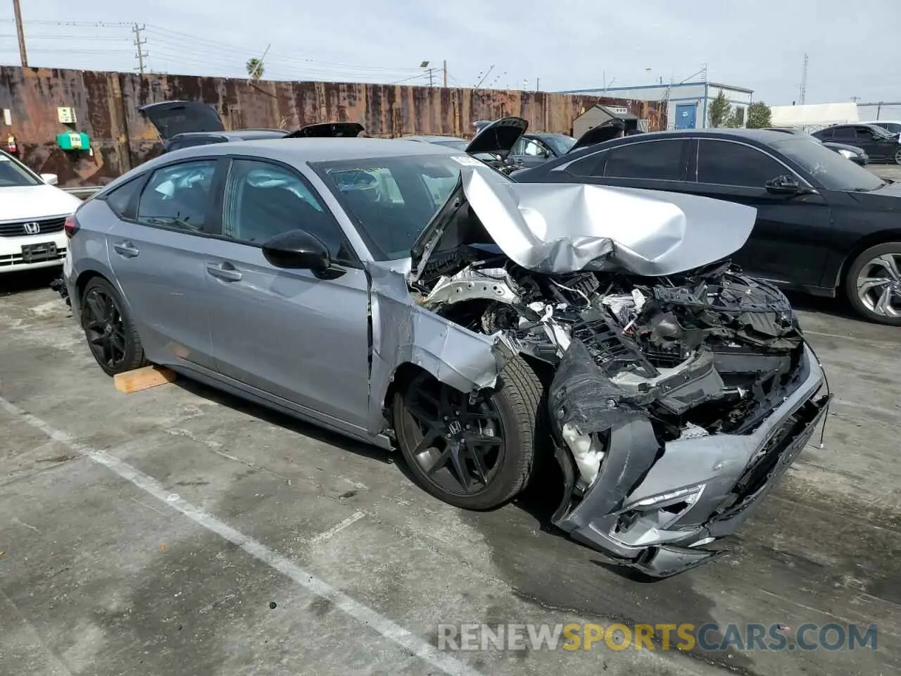 4 Photograph of a damaged car 19XFL2H85RE011152 HONDA CIVIC 2024